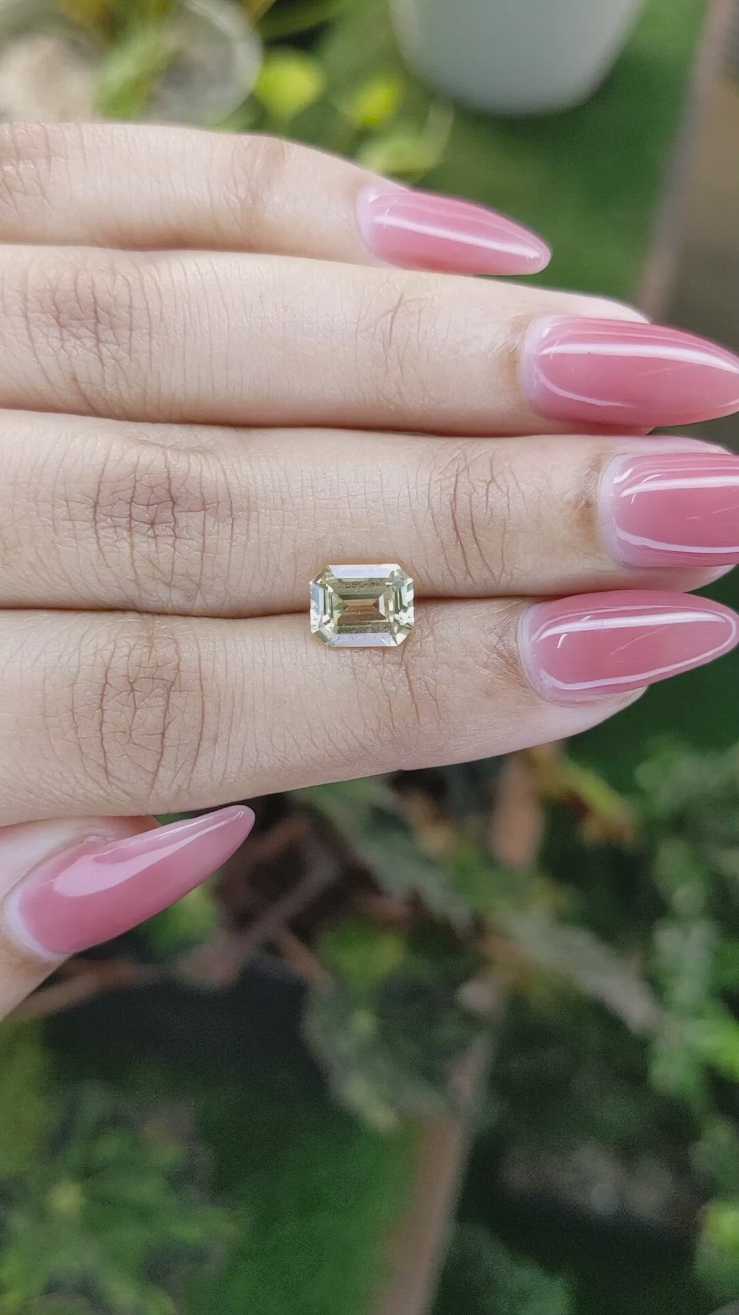 2.17 Ct. Yellow Sapphire from Ceylon (Sri Lanka) Size Video