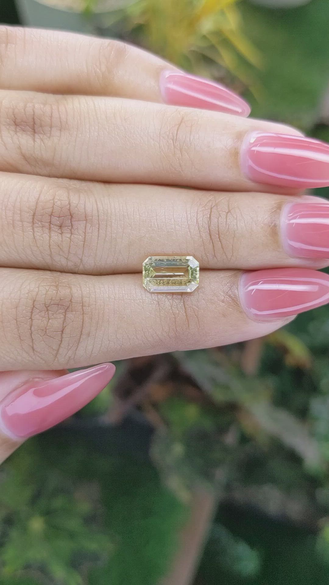 2.17 Ct. Yellow Sapphire from Ceylon (Sri Lanka) Size Video