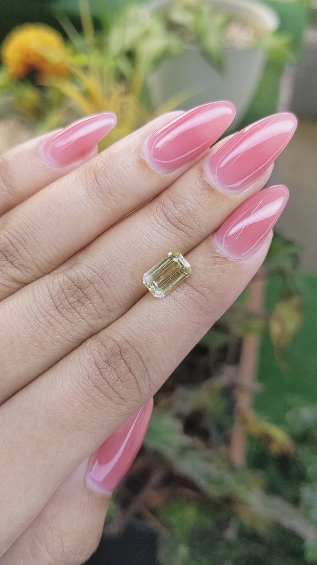 2.17 Ct. Yellow Sapphire from Ceylon (Sri Lanka) Size Video