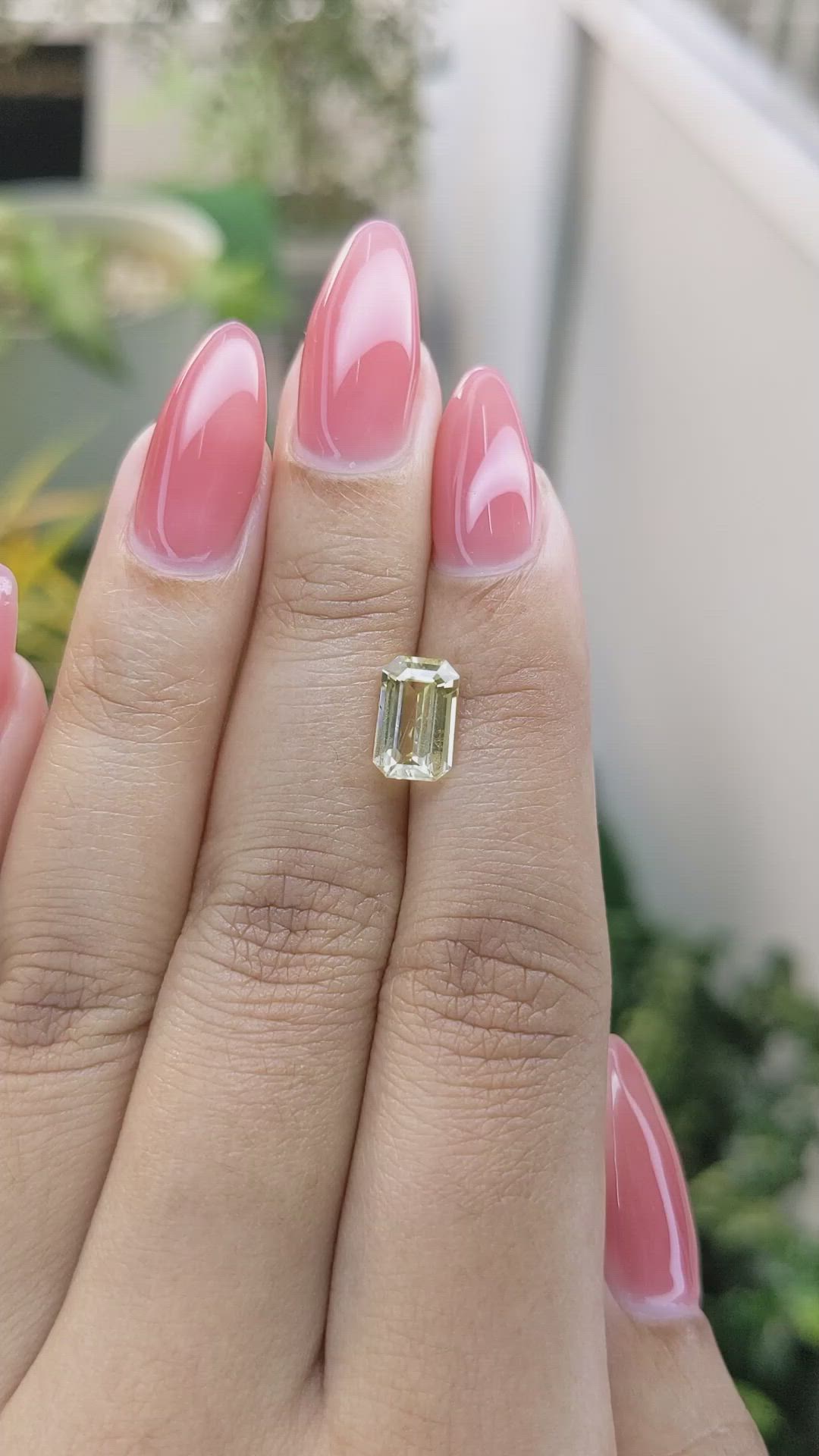 2.17 Ct. Yellow Sapphire from Ceylon (Sri Lanka) Size Video