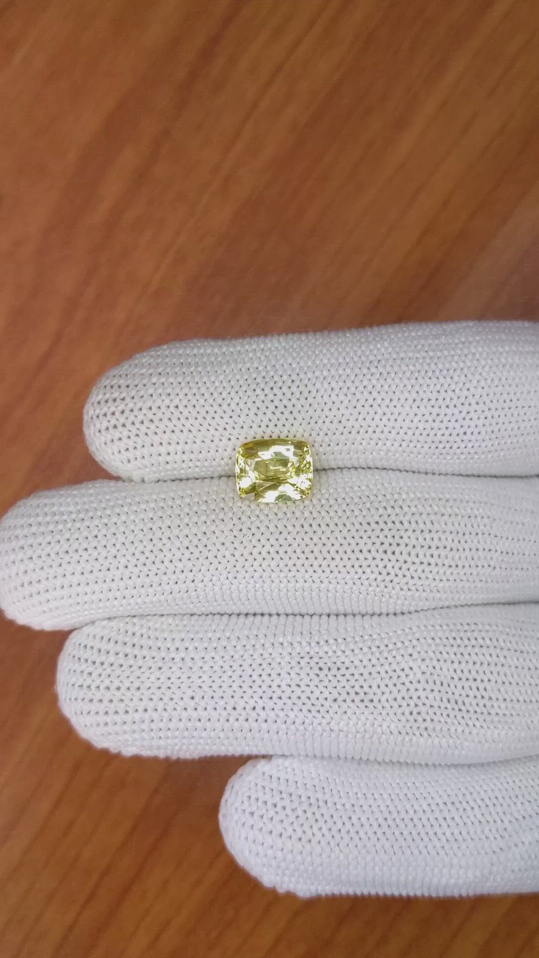 3.00 Ct. Yellow Sapphire from Ceylon (Sri Lanka) Size Video