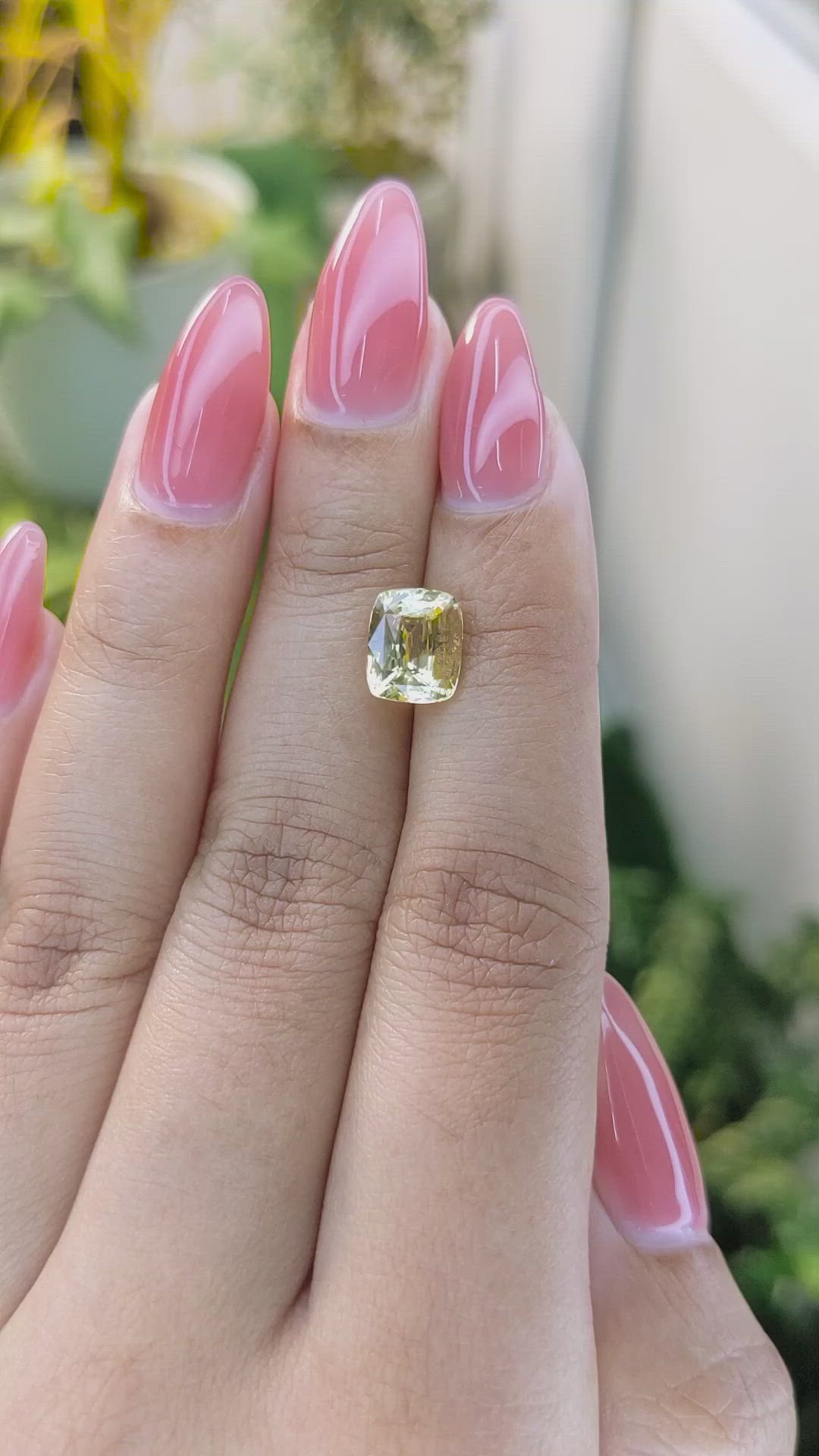 3.00 Ct. Yellow Sapphire from Ceylon (Sri Lanka) Size Video