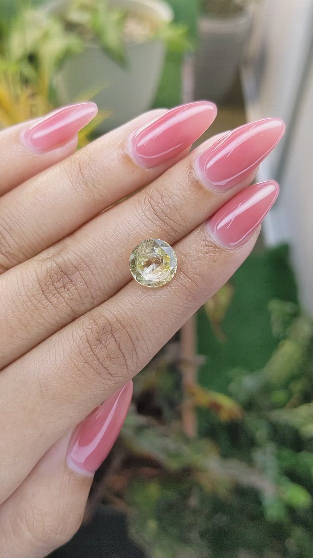 4.56 Ct. Yellow Sapphire from Ceylon (Sri Lanka) Size Video