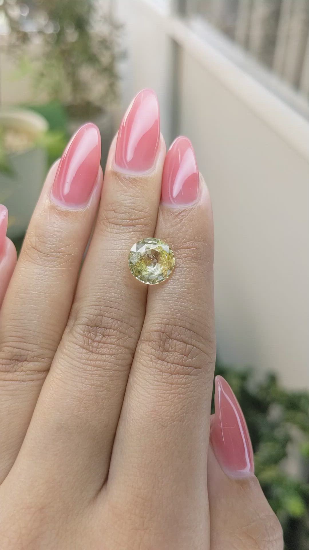 4.56 Ct. Yellow Sapphire from Ceylon (Sri Lanka) Size Video