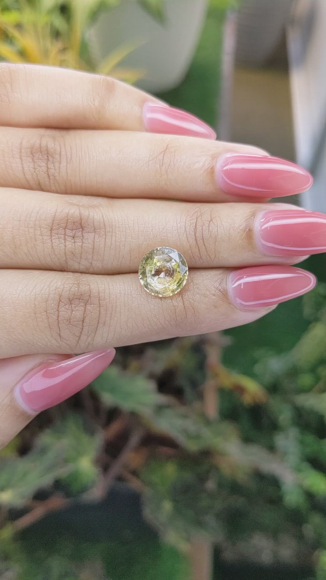 4.56 Ct. Yellow Sapphire from Ceylon (Sri Lanka) Size Video