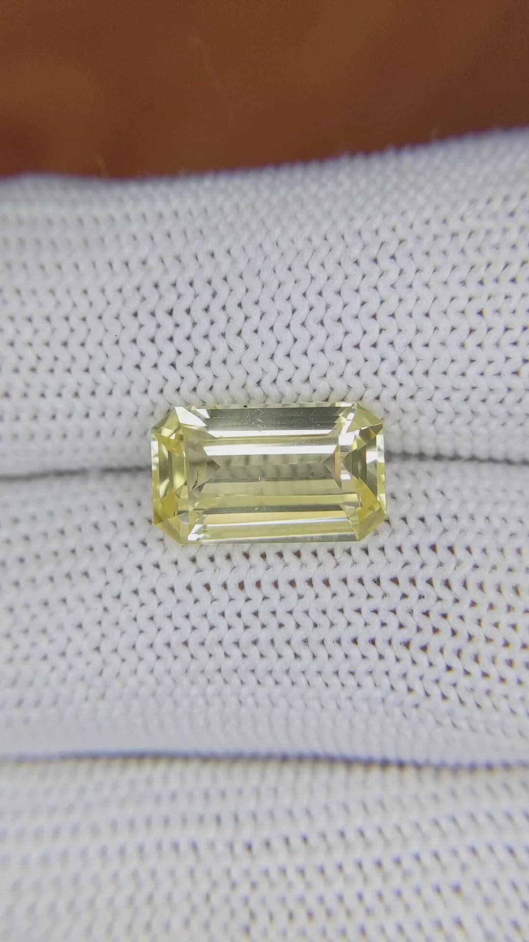 5.40 Ct. Yellow Sapphire from Ceylon (Sri Lanka) Size Video