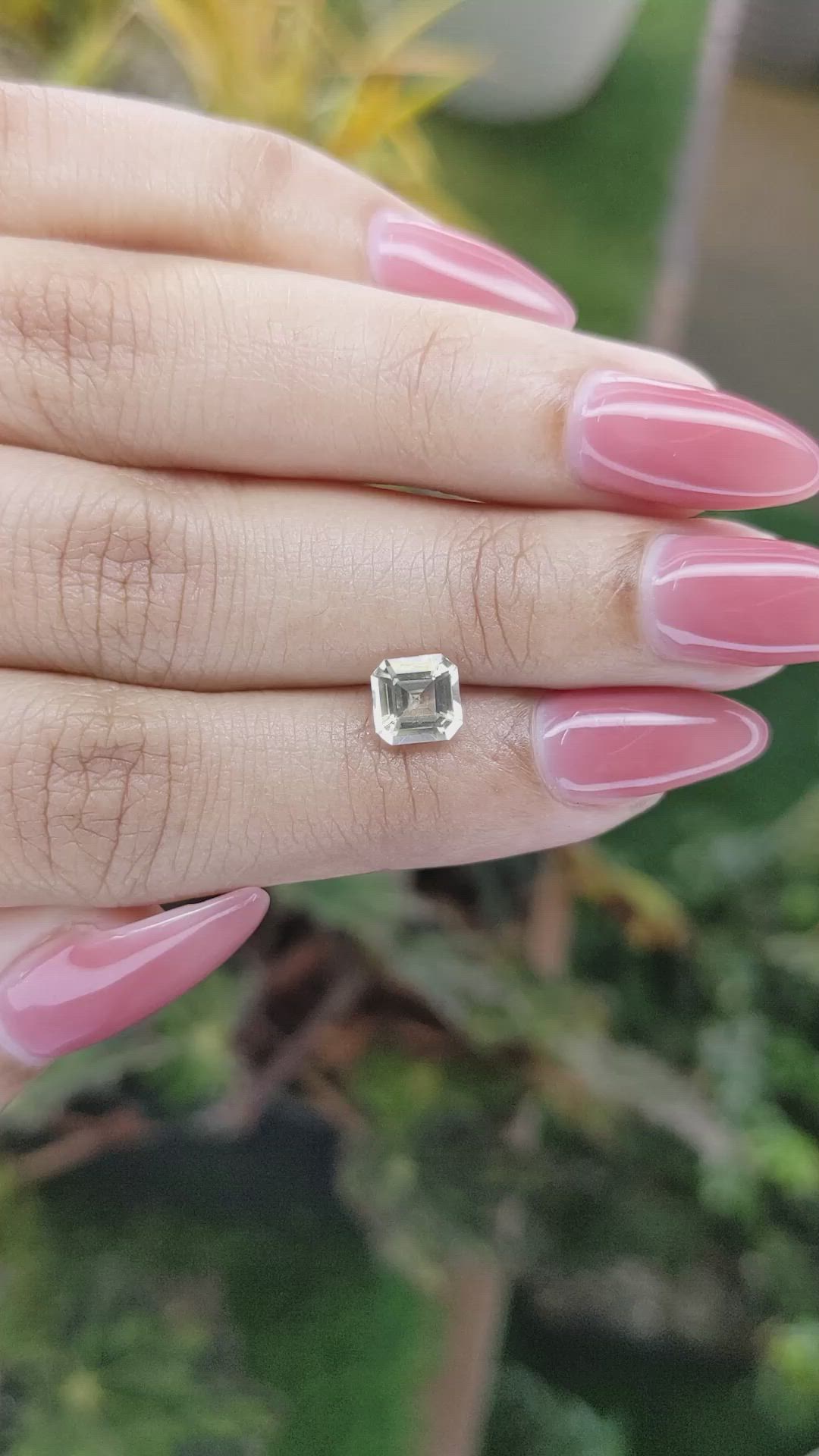 1.25 Ct. Yellow Sapphire from Ceylon (Sri Lanka) Size Video