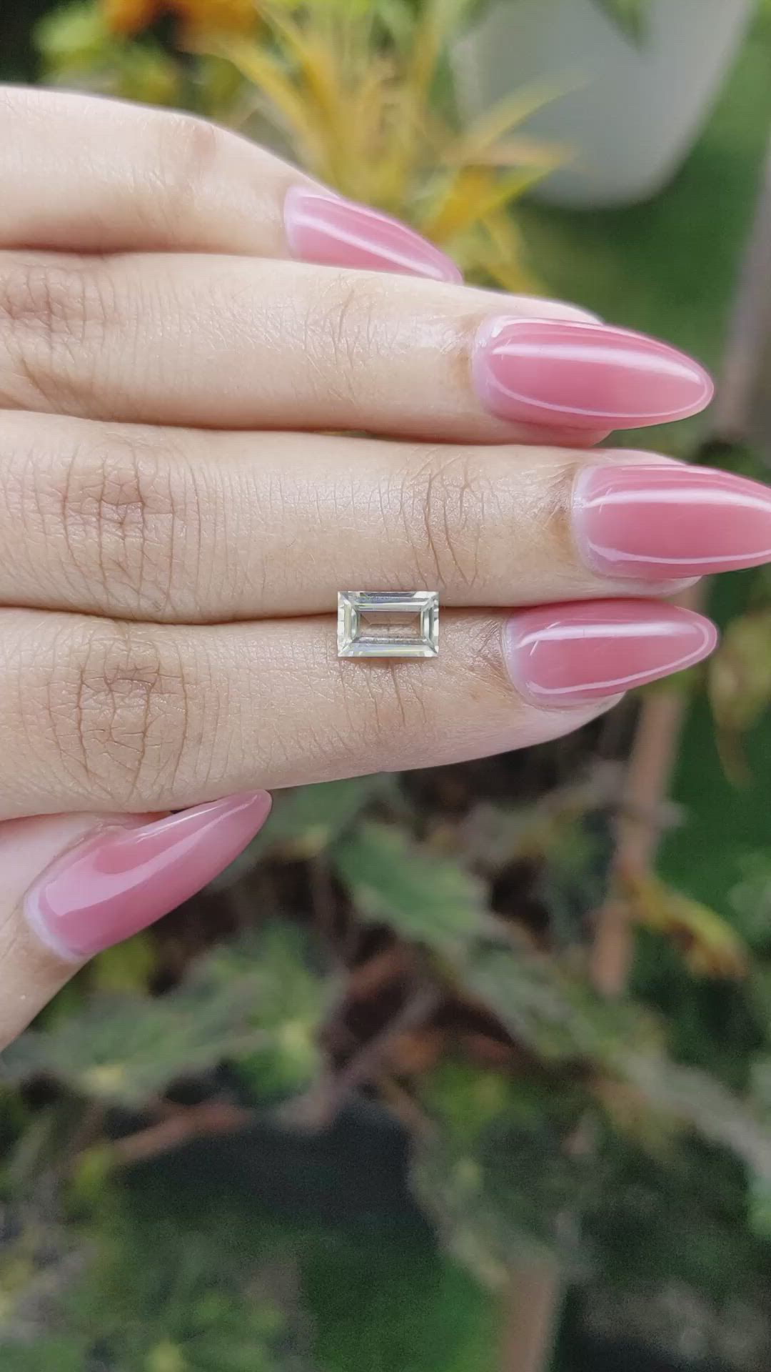 1.40 Ct. Yellow Sapphire from Ceylon (Sri Lanka) Size Video
