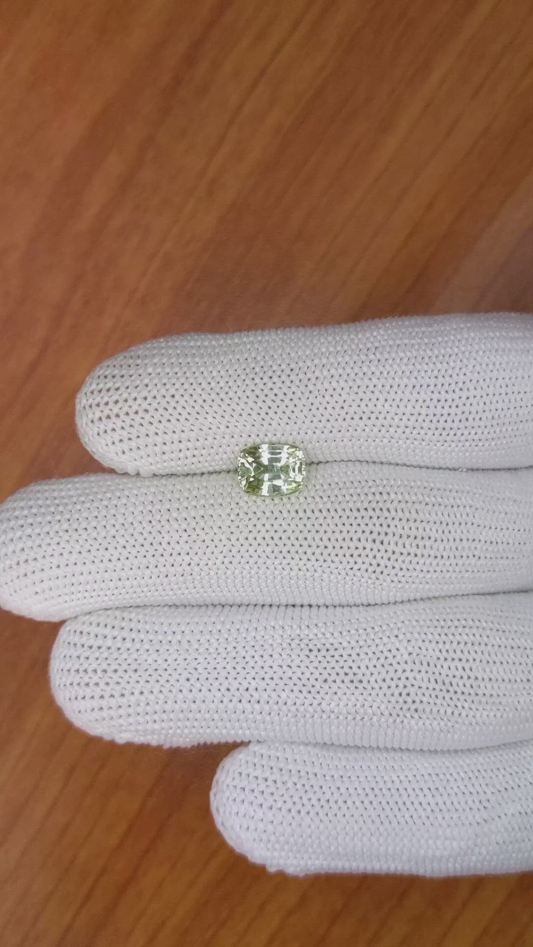 1.90 Ct. Yellowish Green Sapphire from Ceylon (Sri Lanka) Size Video