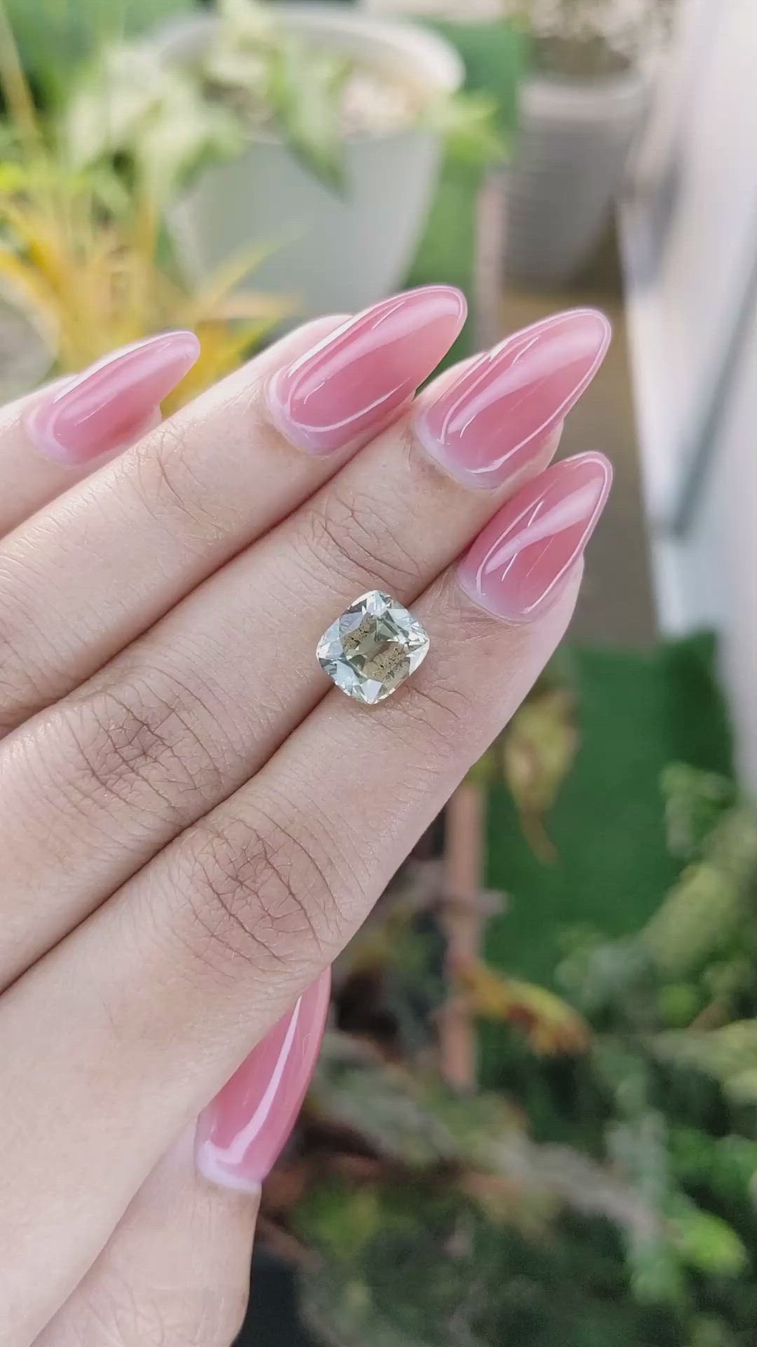 3.65 Ct. Yellowish Green Sapphire from Ceylon (Sri Lanka) Size Video