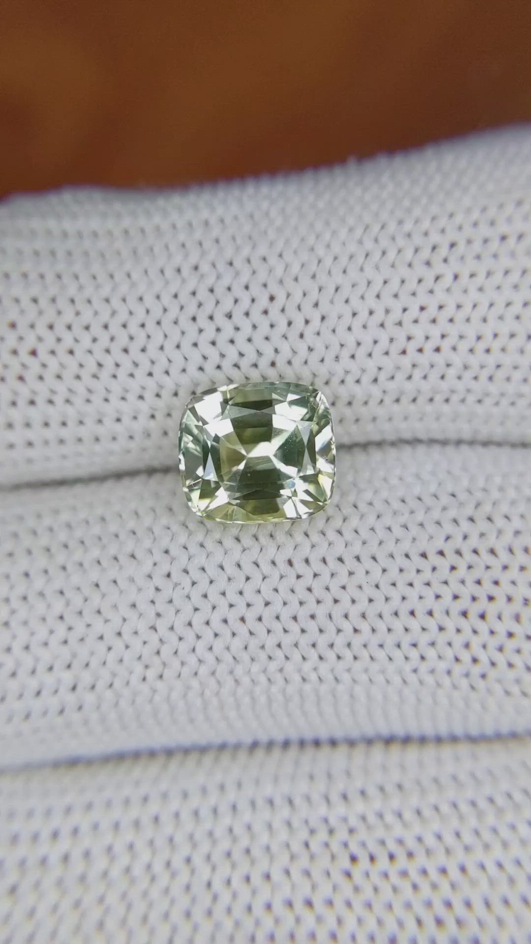 3.65 Ct. Yellowish Green Sapphire from Ceylon (Sri Lanka) Size Video