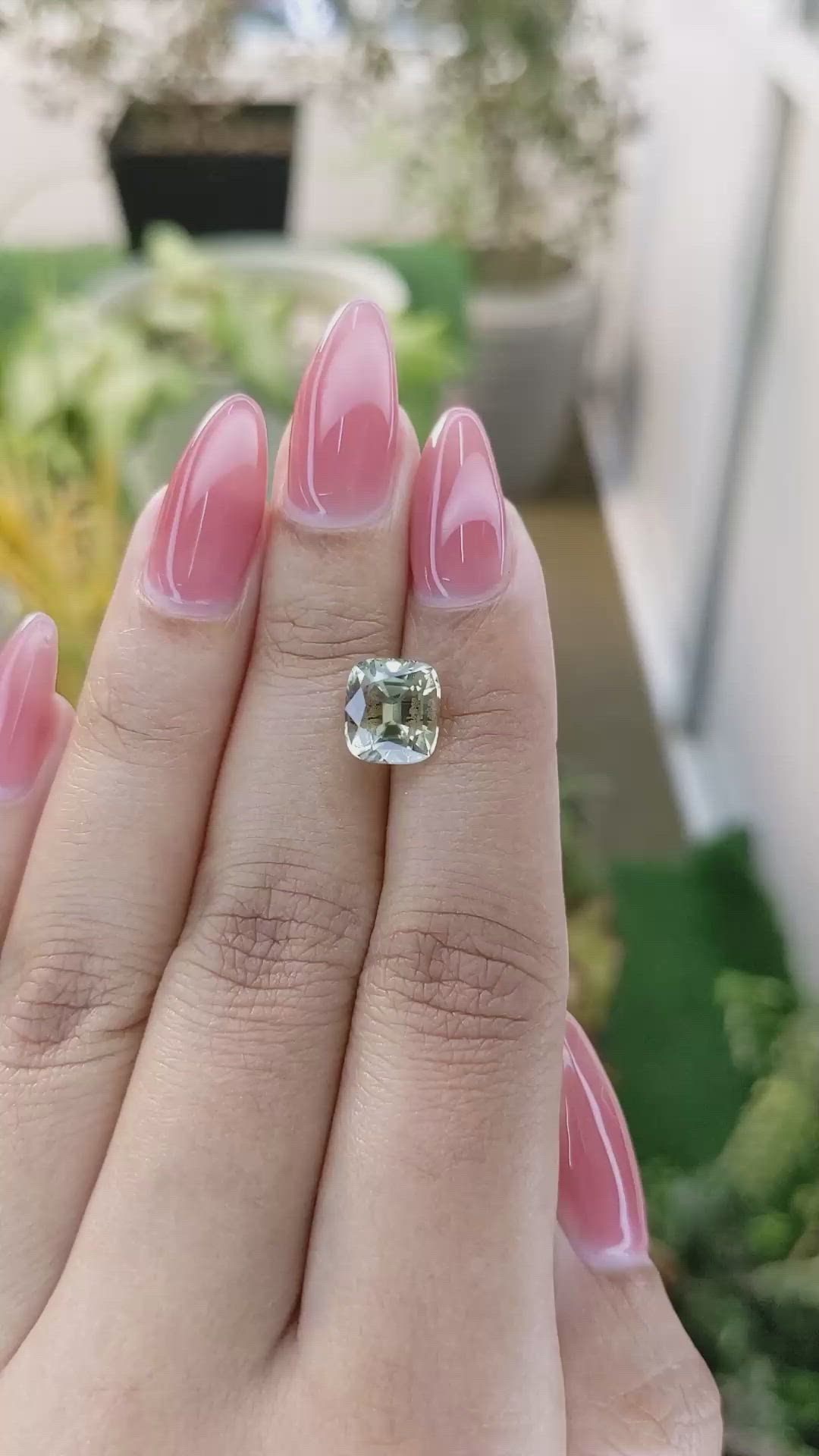 3.65 Ct. Yellowish Green Sapphire from Ceylon (Sri Lanka) Size Video