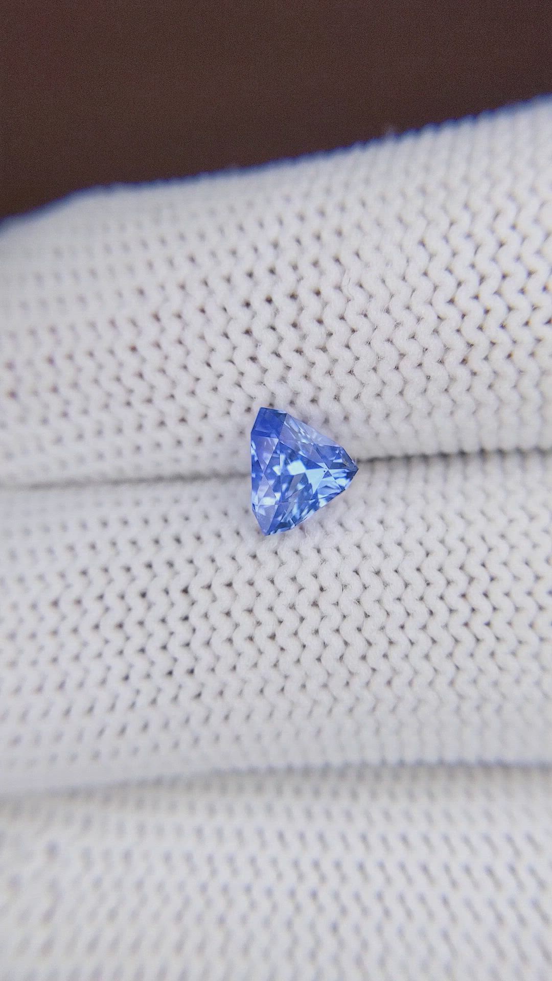 1.04 Ct. Blue Sapphire from Ceylon (Sri Lanka) Size Video