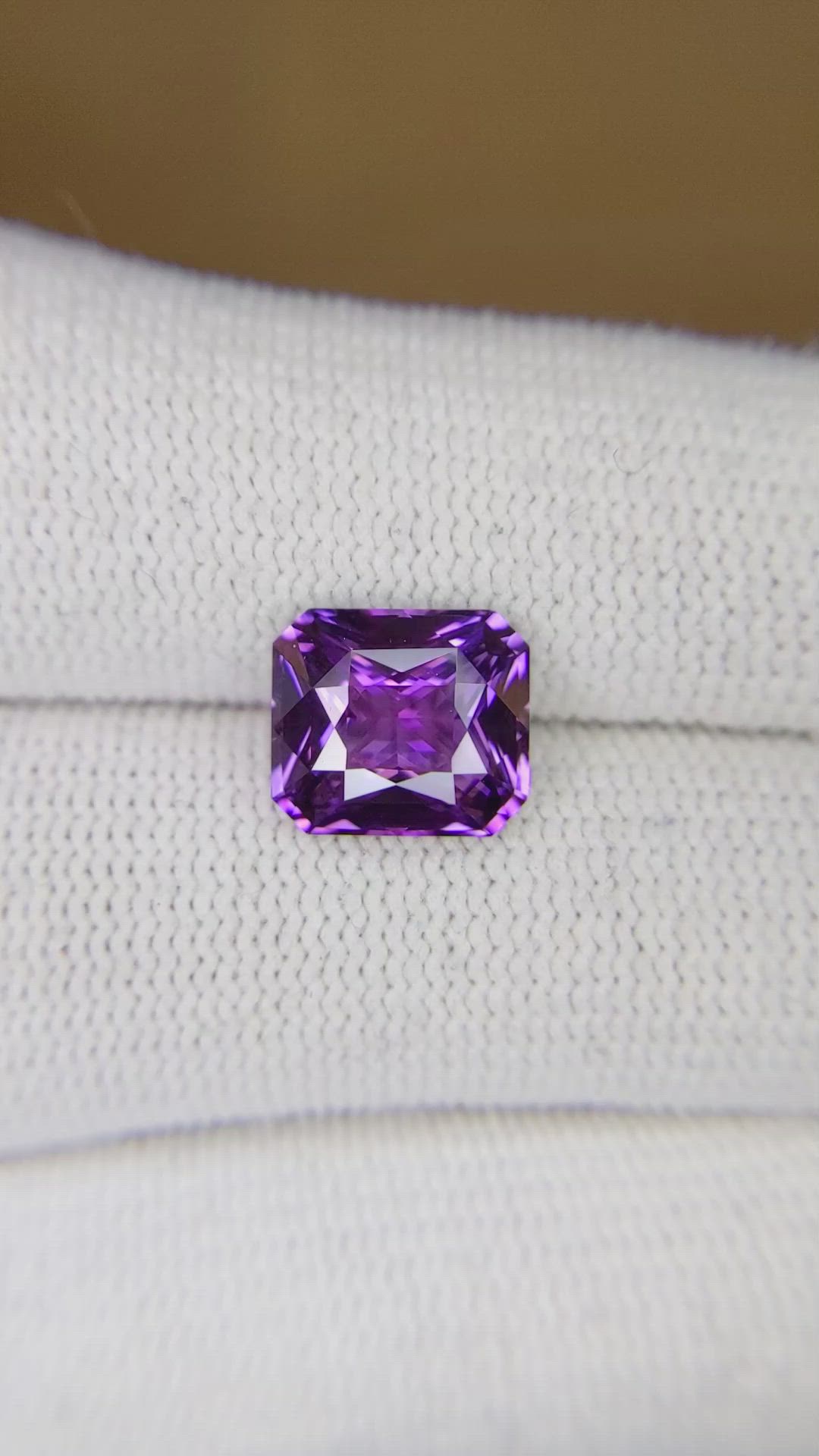 4.08 Ct. Purple Sapphire from Ceylon (Sri Lanka) Size Video