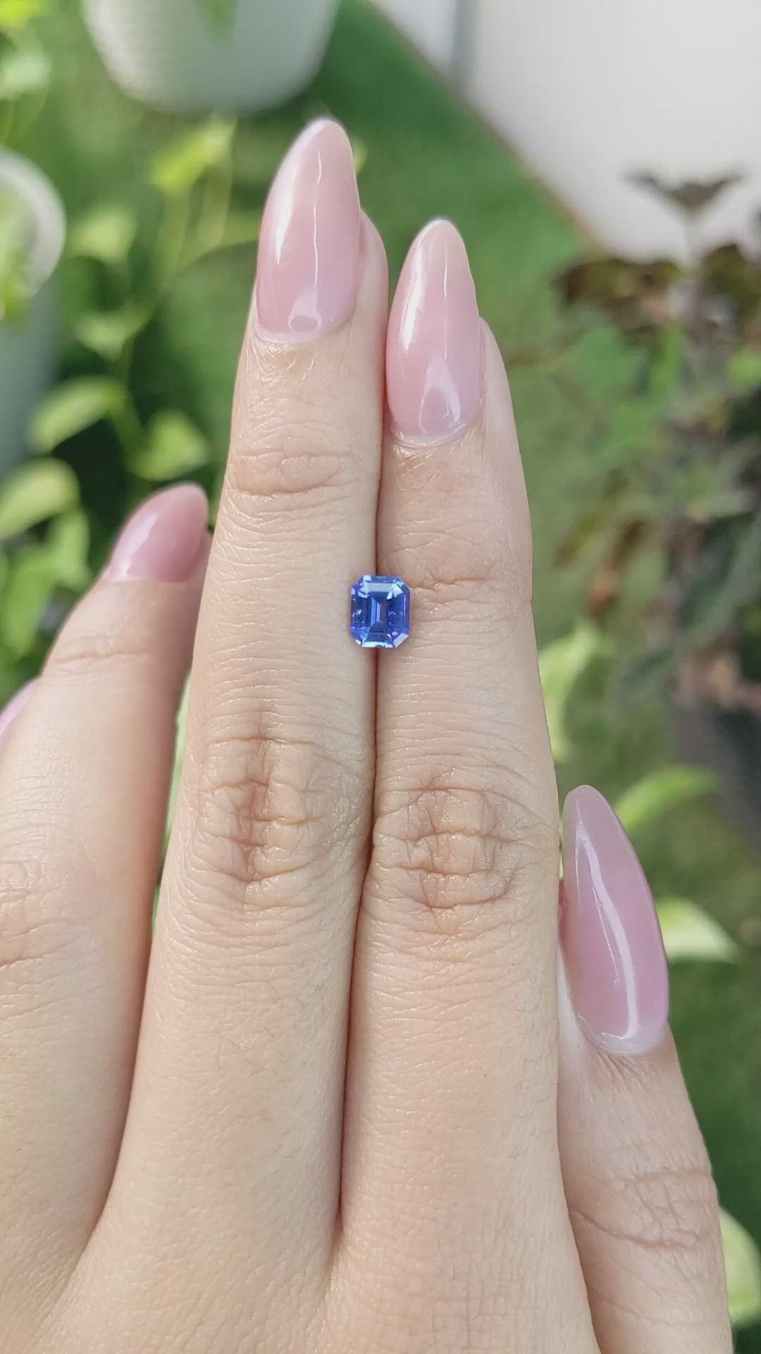 0.75 Ct. Blue Sapphire from Ceylon (Sri Lanka) Size Video