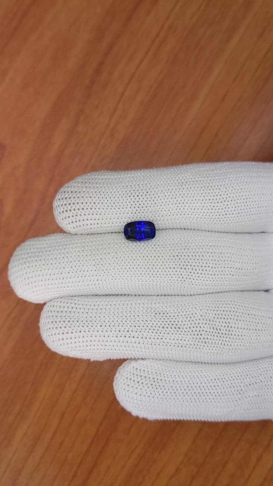 2.15 Ct. Blue Sapphire from Ceylon (Sri Lanka) Size Video