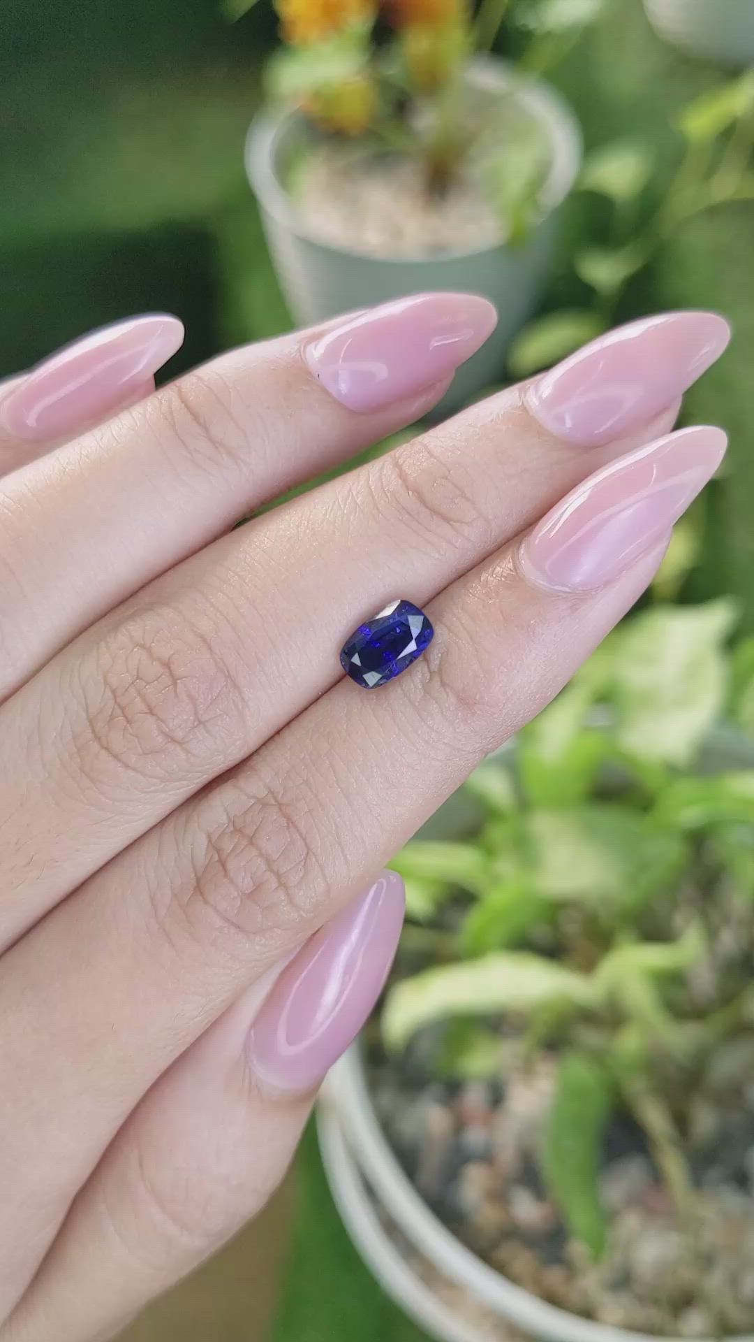 2.15 Ct. Blue Sapphire from Ceylon (Sri Lanka) Size Video