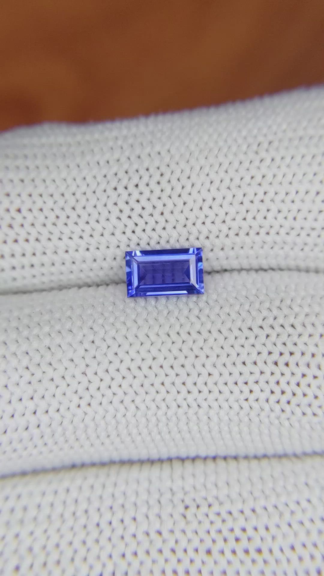 0.91 Ct. Blue Sapphire from Ceylon (Sri Lanka) Size Video