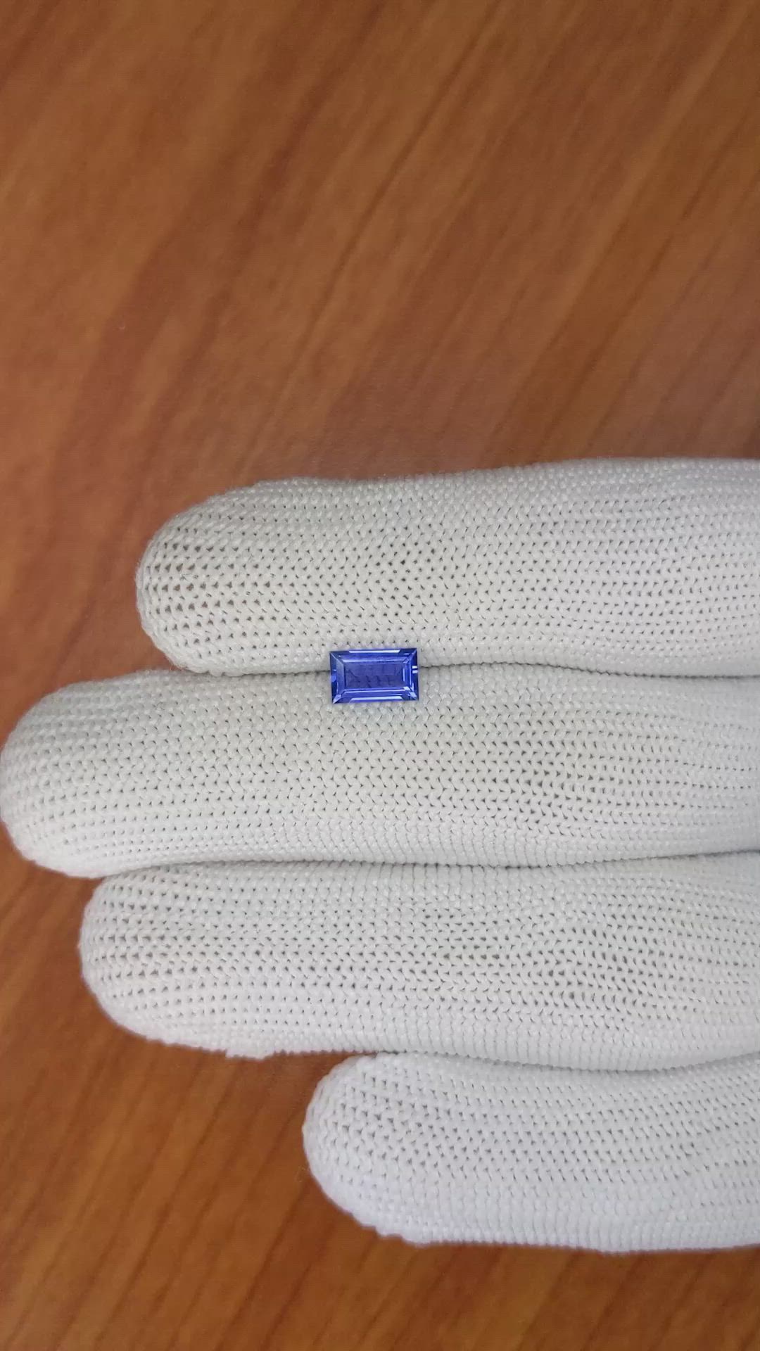 0.91 Ct. Blue Sapphire from Ceylon (Sri Lanka) Size Video