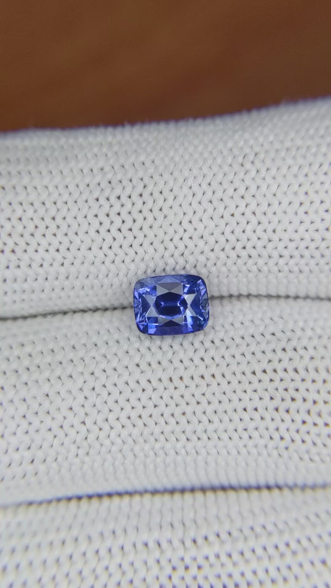 1.52 Ct. Blue Sapphire from Ceylon (Sri Lanka) Size Video