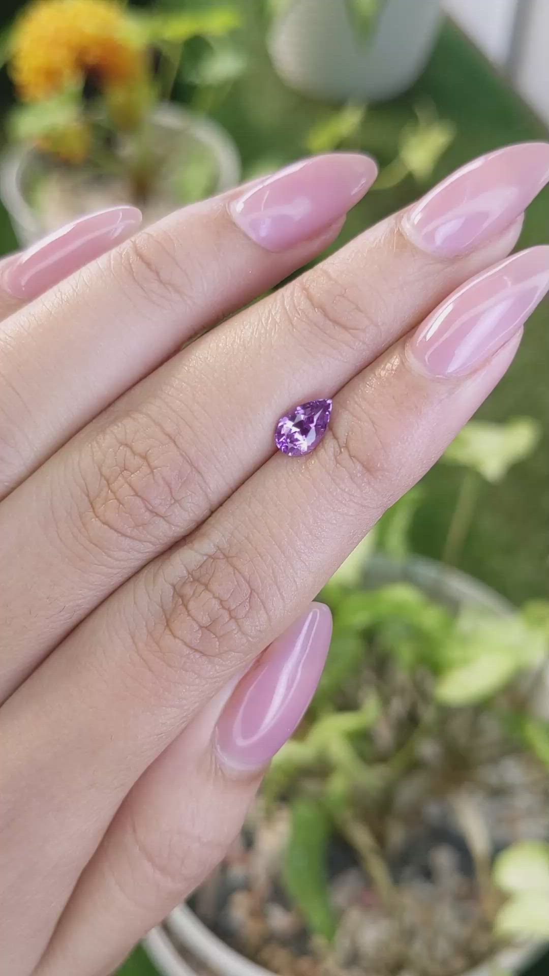 1.00 Ct. Pinkish Purple Sapphire from Ceylon (Sri Lanka) Size Video