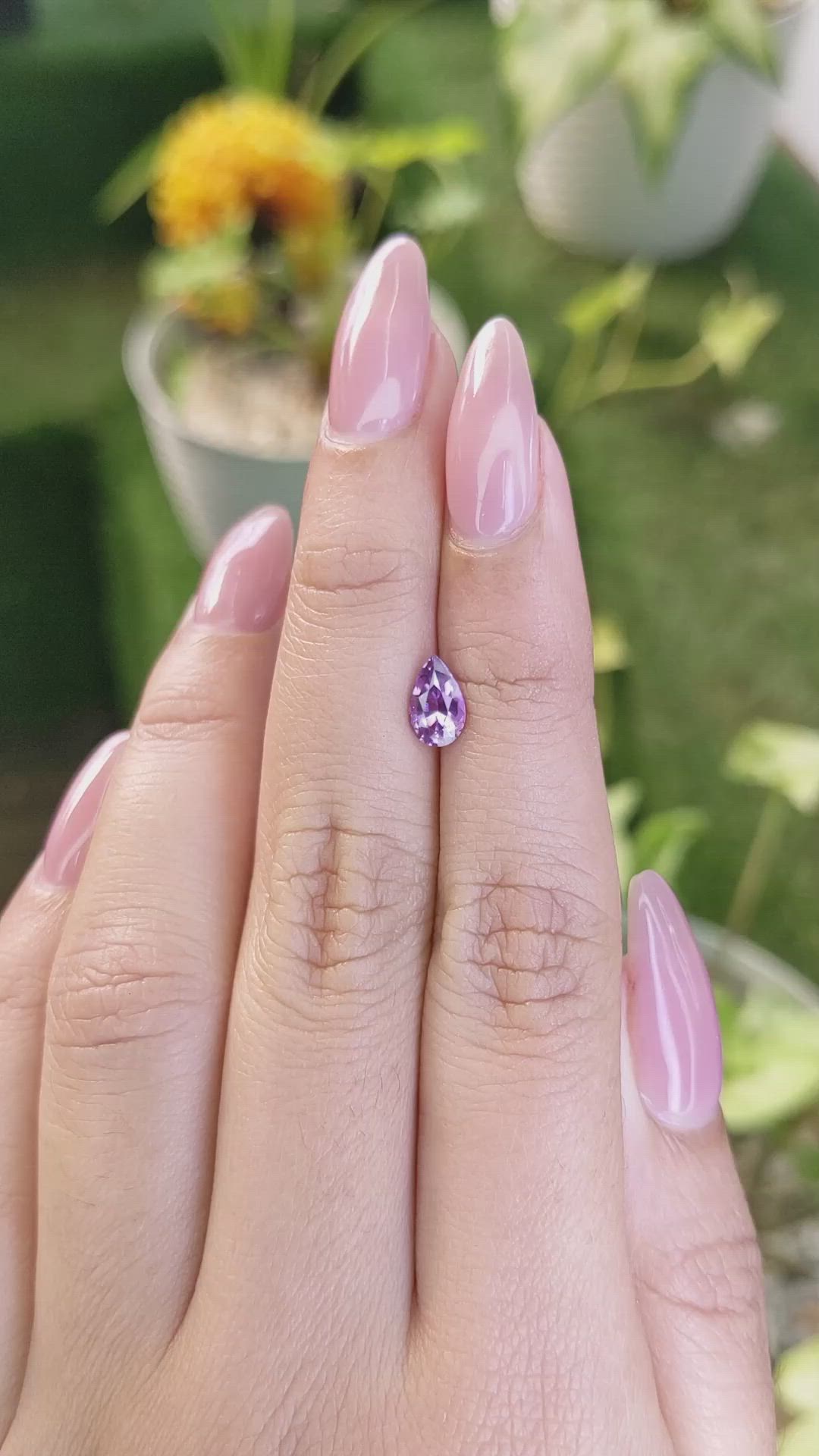 1.00 Ct. Pinkish Purple Sapphire from Ceylon (Sri Lanka) Size Video