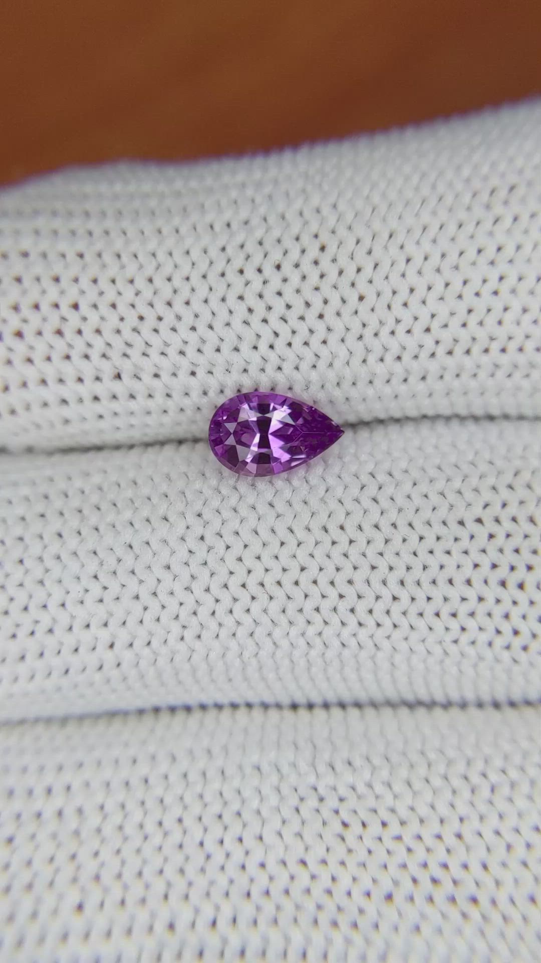 1.00 Ct. Pinkish Purple Sapphire from Ceylon (Sri Lanka) Size Video