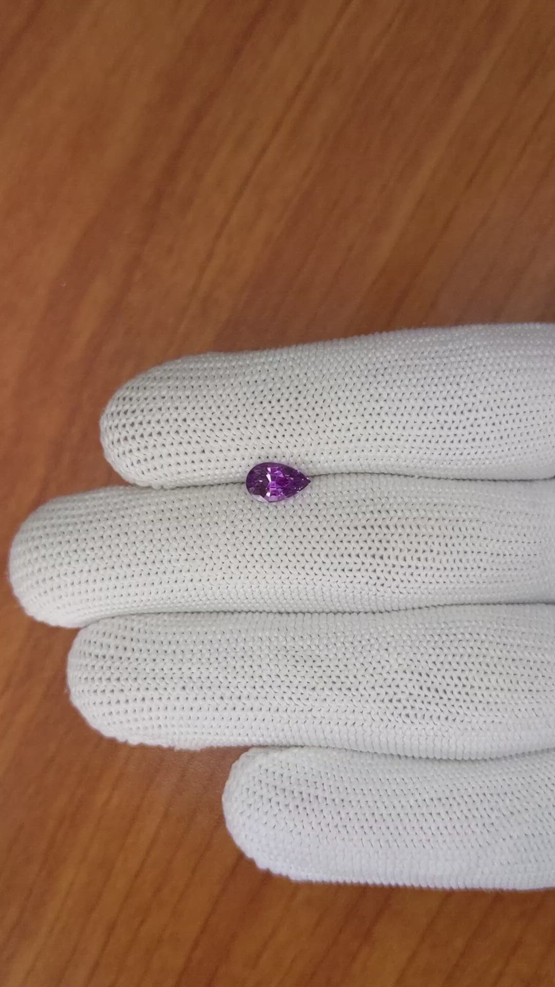 1.00 Ct. Pinkish Purple Sapphire from Ceylon (Sri Lanka) Size Video