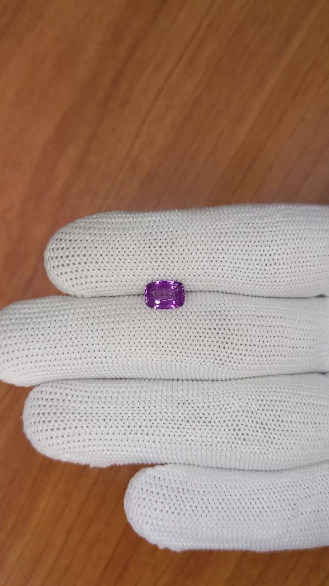 1.18 Ct. Pinkish Purple Sapphire from Ceylon (Sri Lanka) Size Video