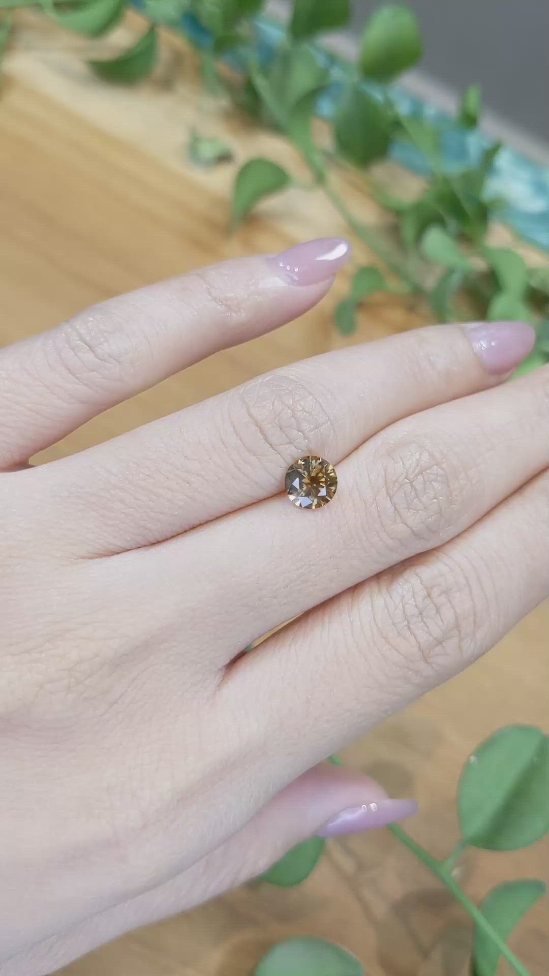 1.27 Ct. Bi Color Sapphire from Montana Size Video