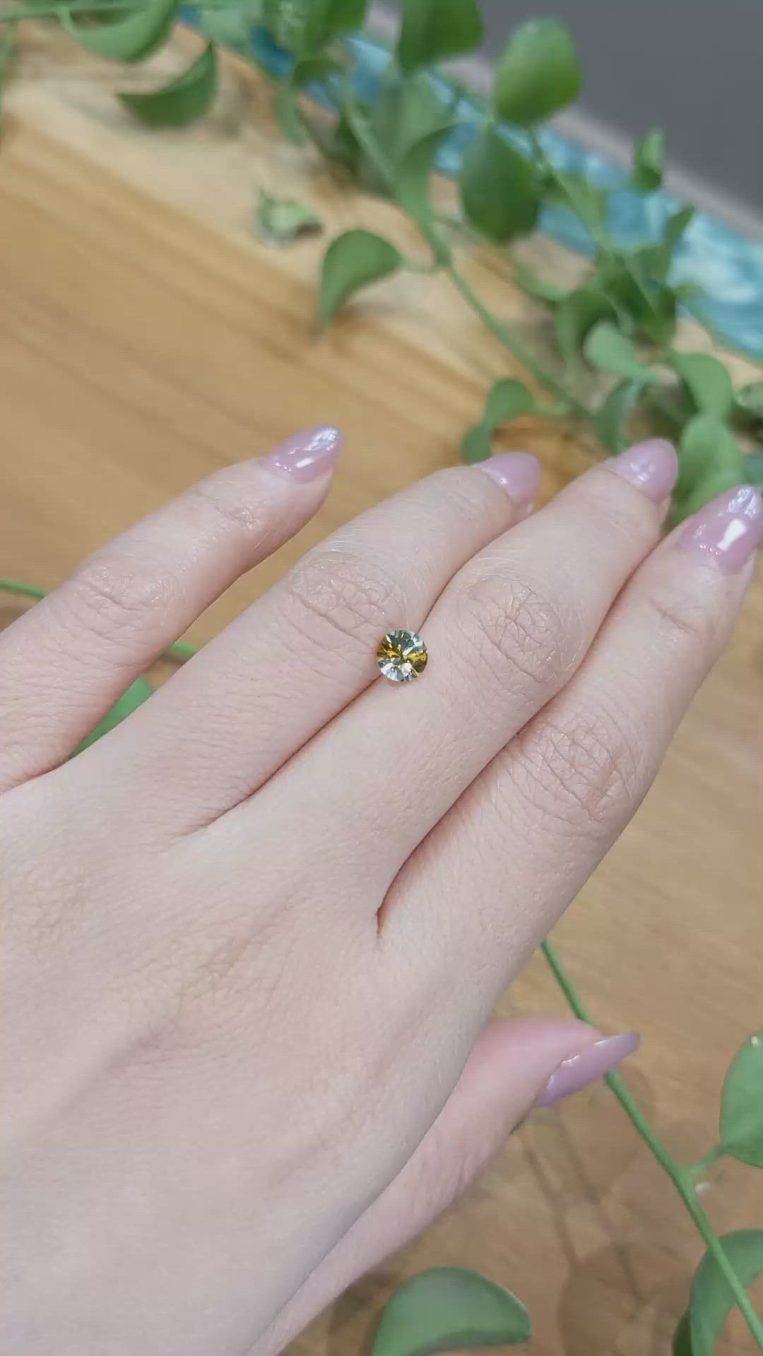 0.78 Ct. Bi Color Sapphire from Montana Size Video