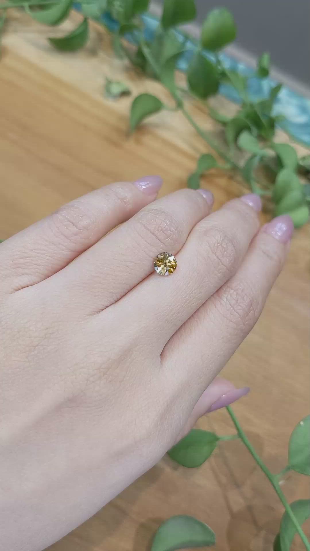 1.05 Ct. Bi Color Sapphire from Montana Size Video