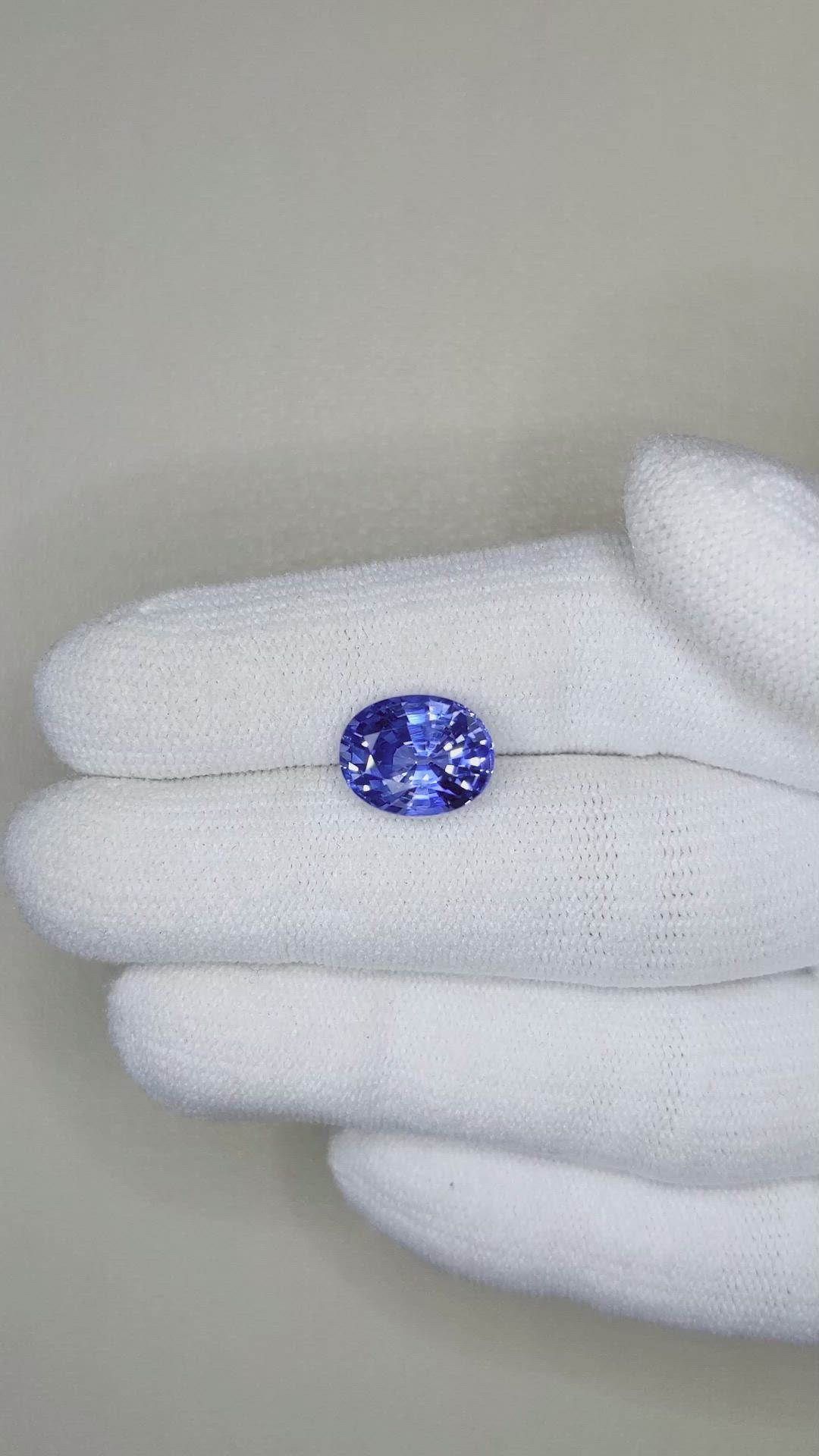 4.77 Ct. Blue Sapphire from Ceylon (Sri Lanka) Size Video