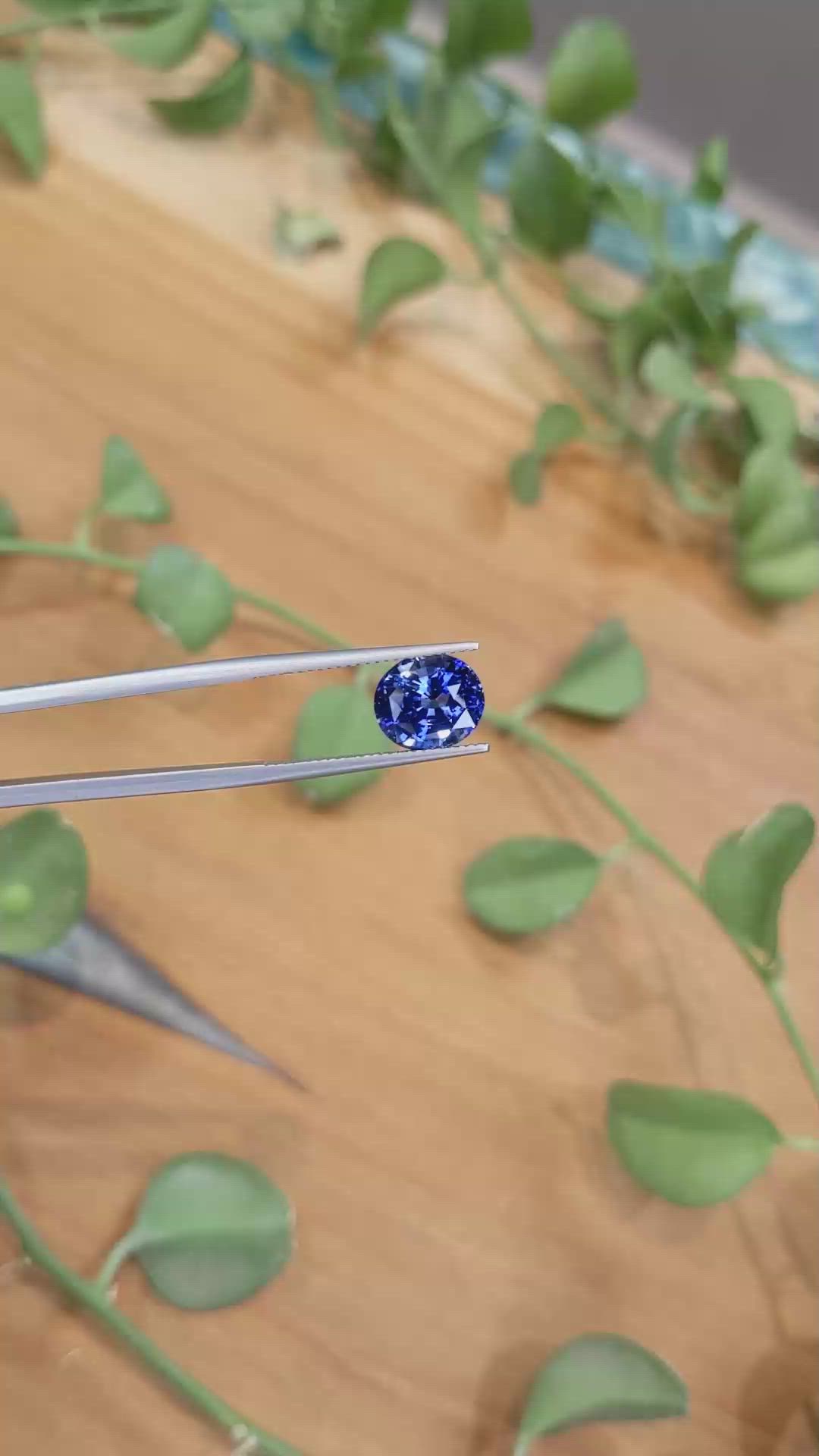 4.56 Ct. Blue Sapphire from Ceylon (Sri Lanka) Size Video