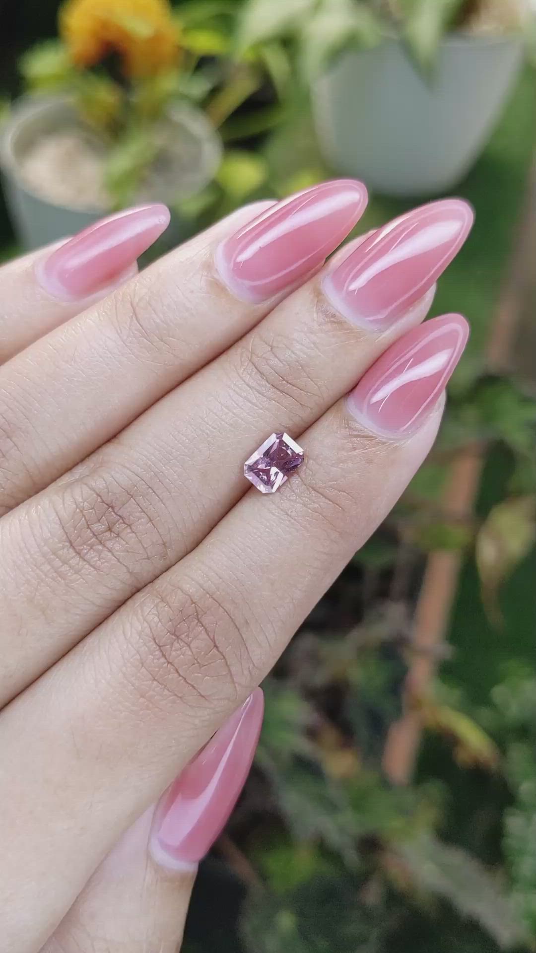 0.97 Ct. Pinkish Brown Sapphire from Ceylon (Sri Lanka) Size Video