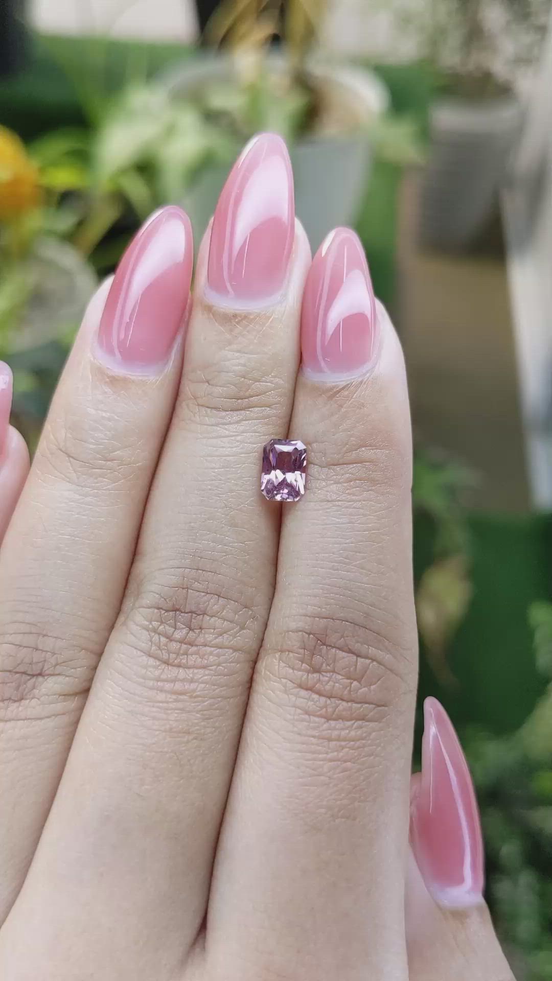 0.97 Ct. Pinkish Brown Sapphire from Ceylon (Sri Lanka) Size Video