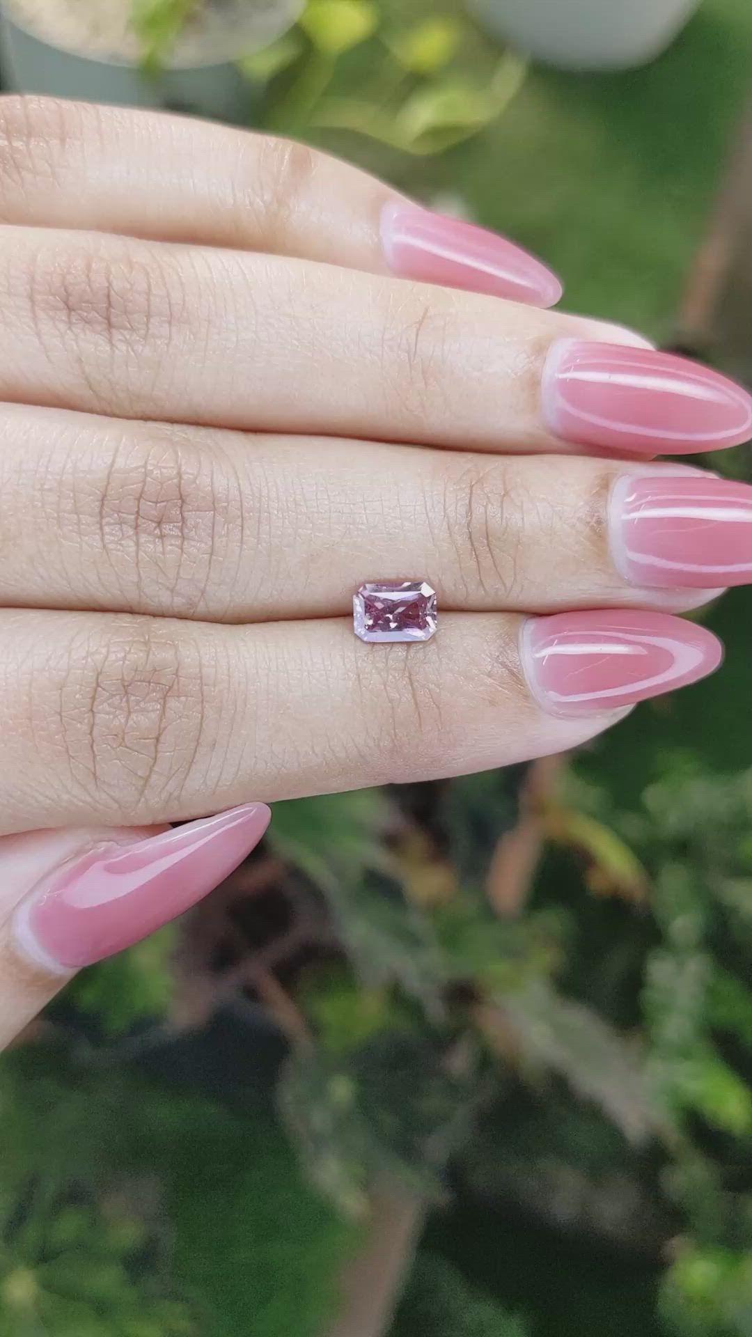 0.97 Ct. Pinkish Brown Sapphire from Ceylon (Sri Lanka) Size Video