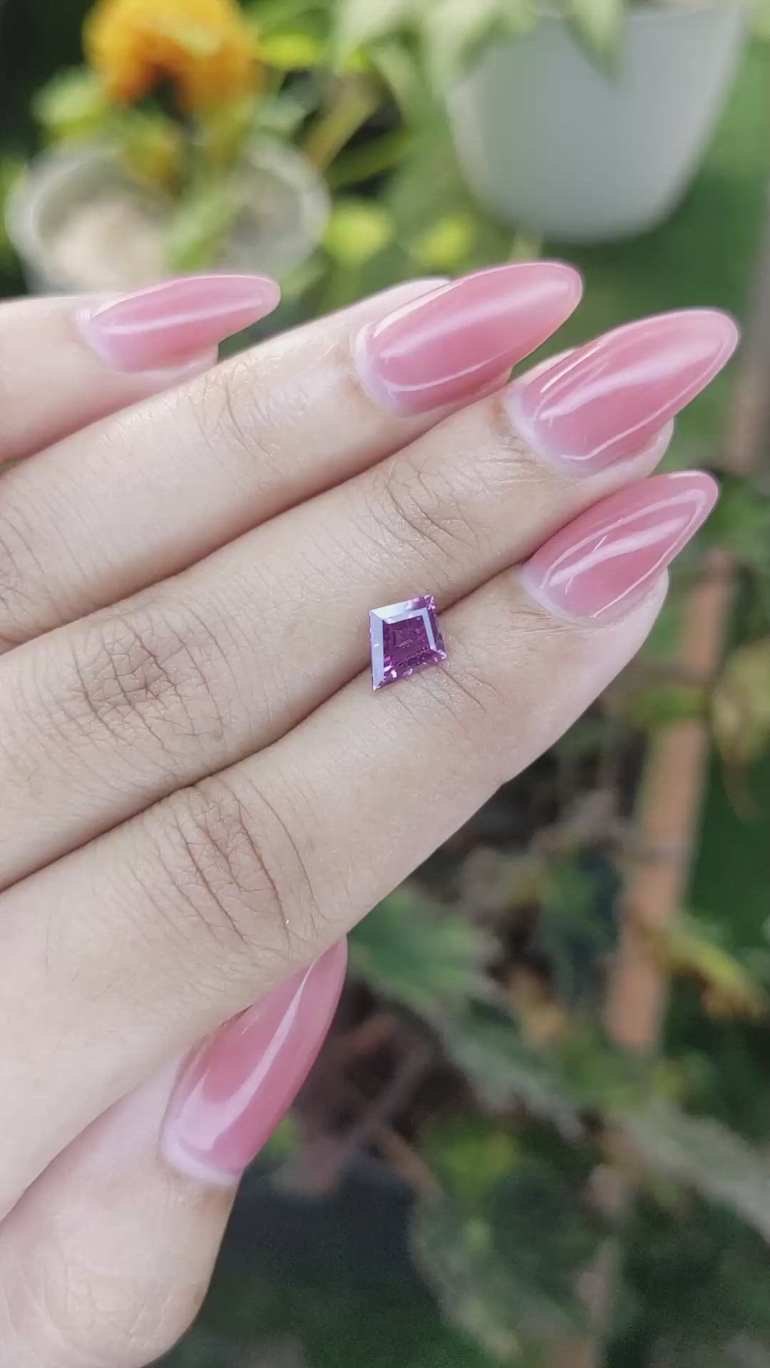 1.13 Ct. Pinkish Purple Sapphire from Ceylon (Sri Lanka) Size Video