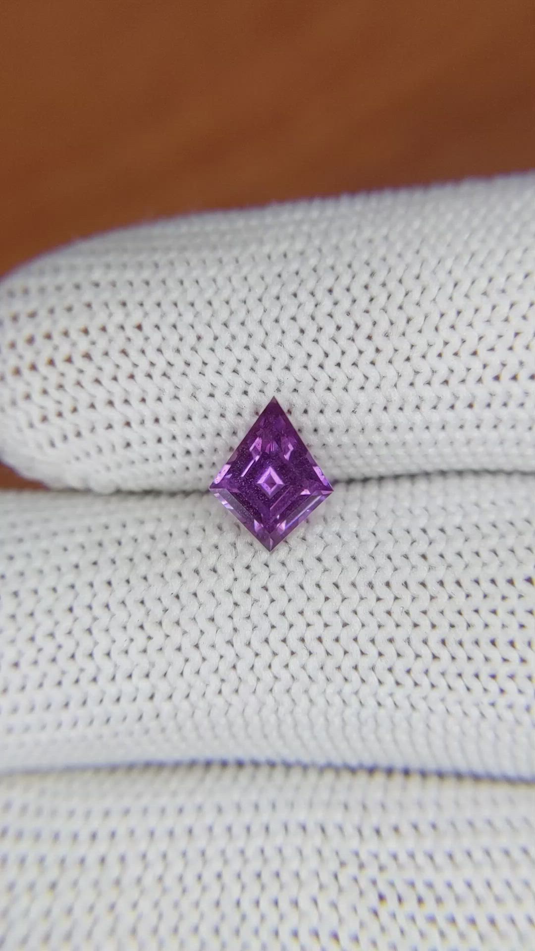 1.13 Ct. Pinkish Purple Sapphire from Ceylon (Sri Lanka) Size Video