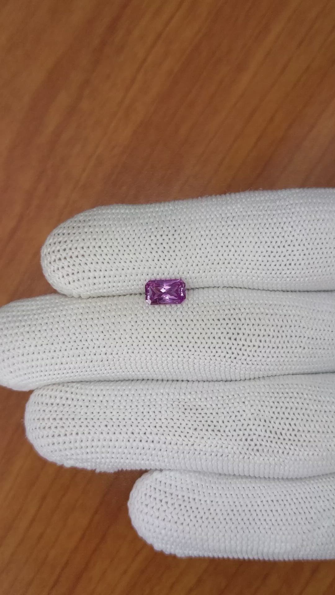 0.98 Ct. Pinkish Purple Sapphire from Ceylon (Sri Lanka) Size Video