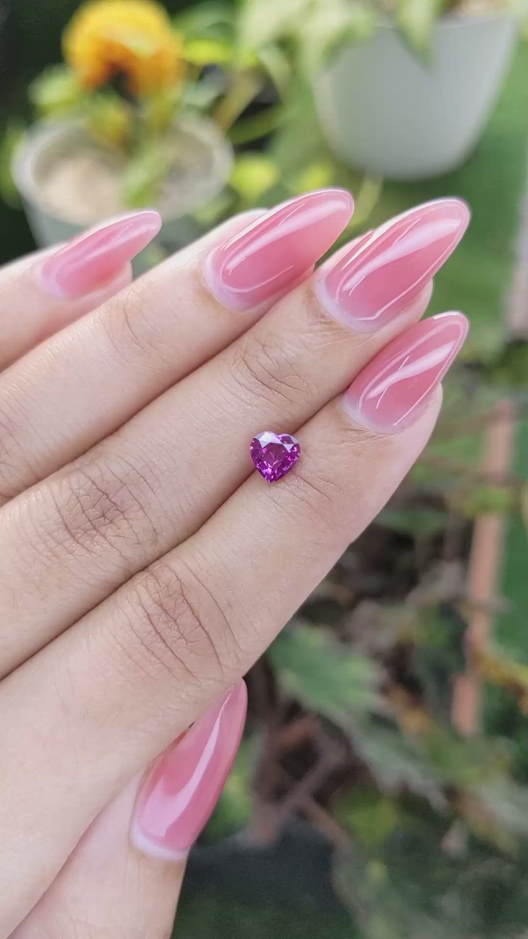 0.82 Ct. Purplish Pink Sapphire from Ceylon (Sri Lanka) Size Video
