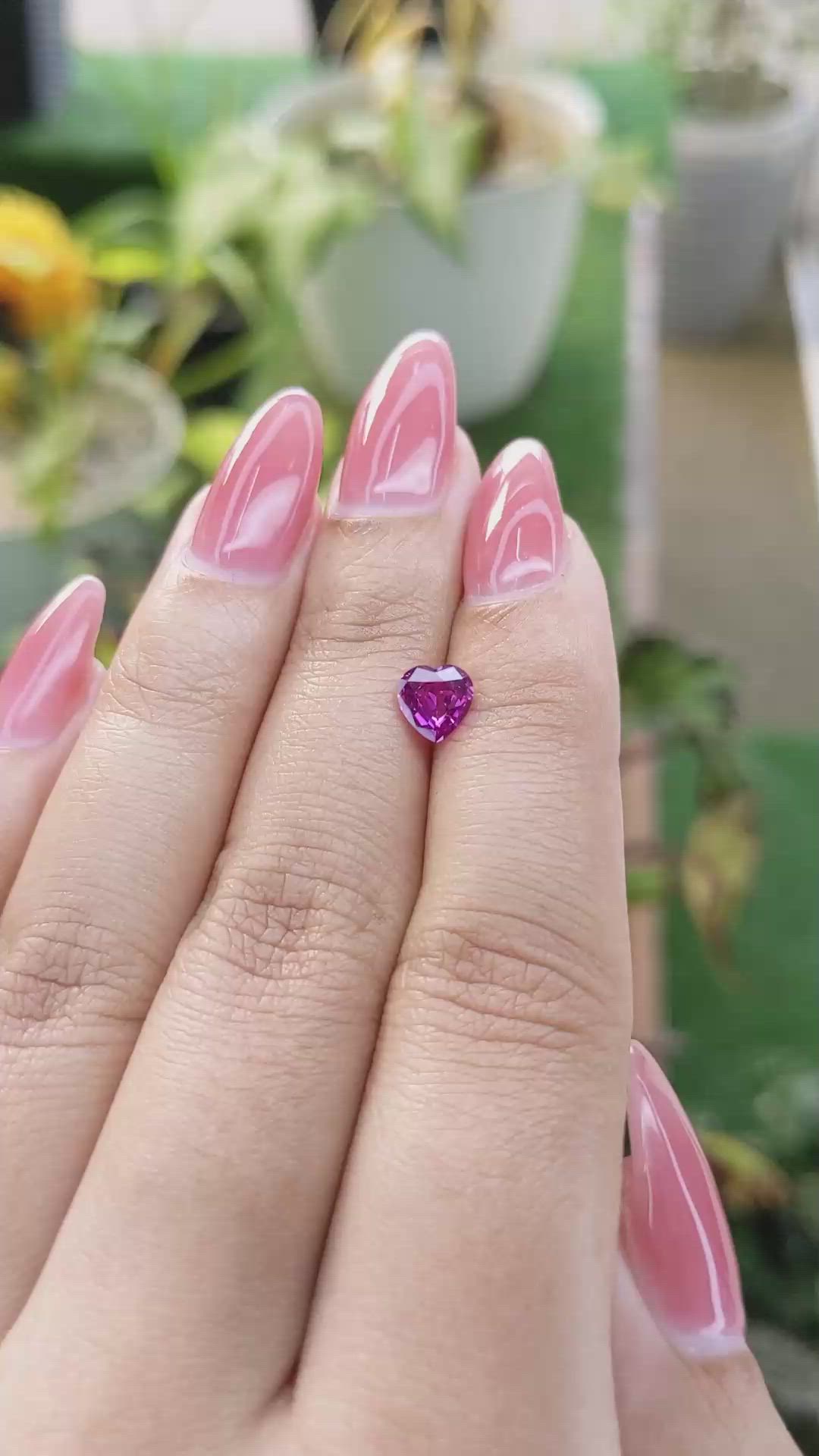 0.82 Ct. Purplish Pink Sapphire from Ceylon (Sri Lanka) Size Video