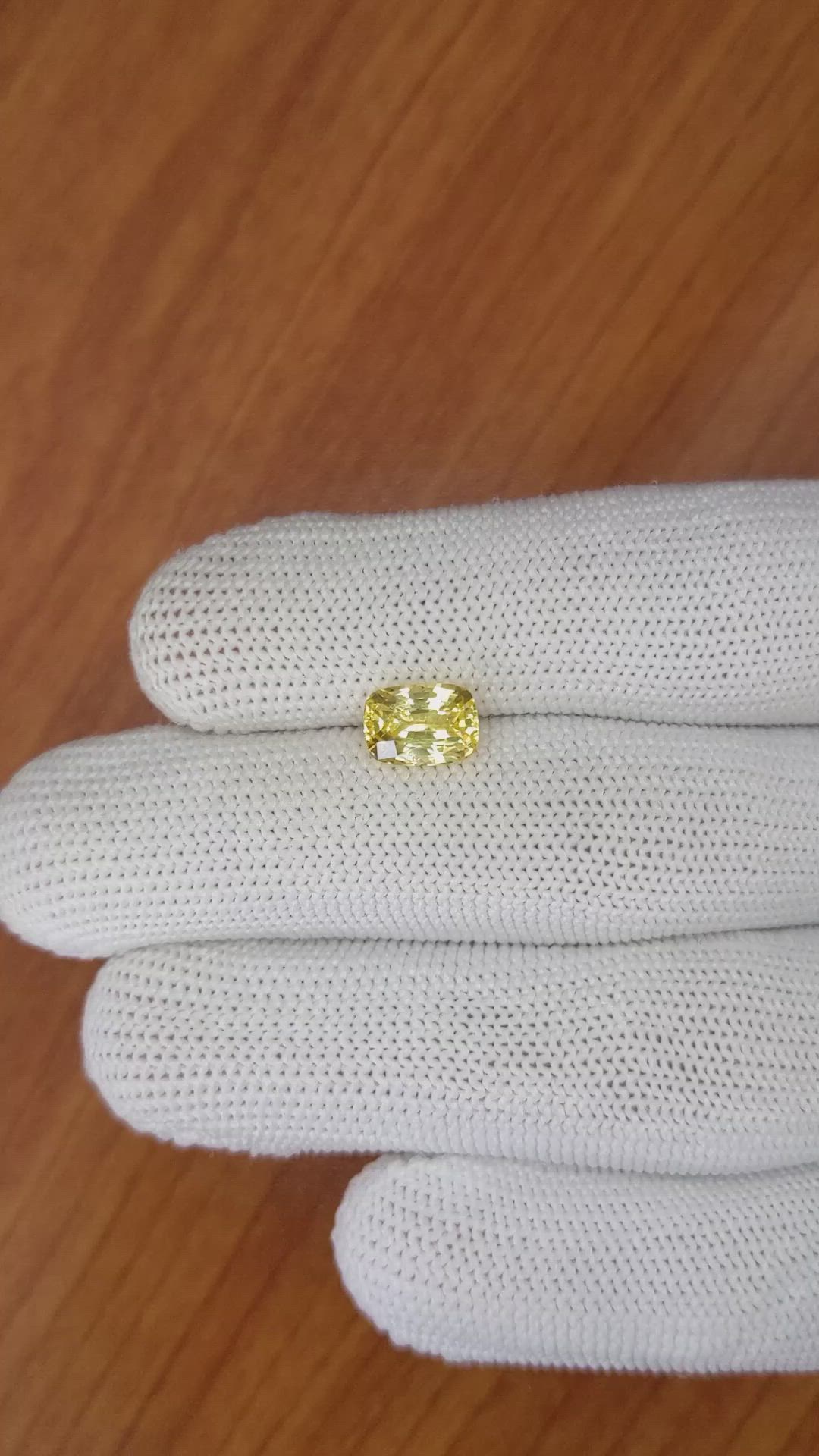 2.54 Ct. Yellow Sapphire from Ceylon (Sri Lanka) Size Video