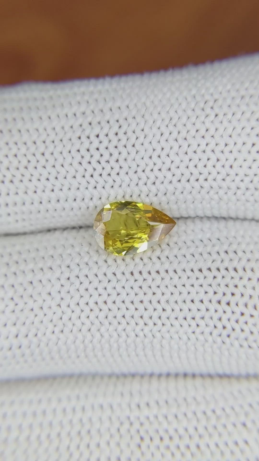 1.17 Ct. Orangish Yellow Sapphire from Ceylon (Sri Lanka) Size Video