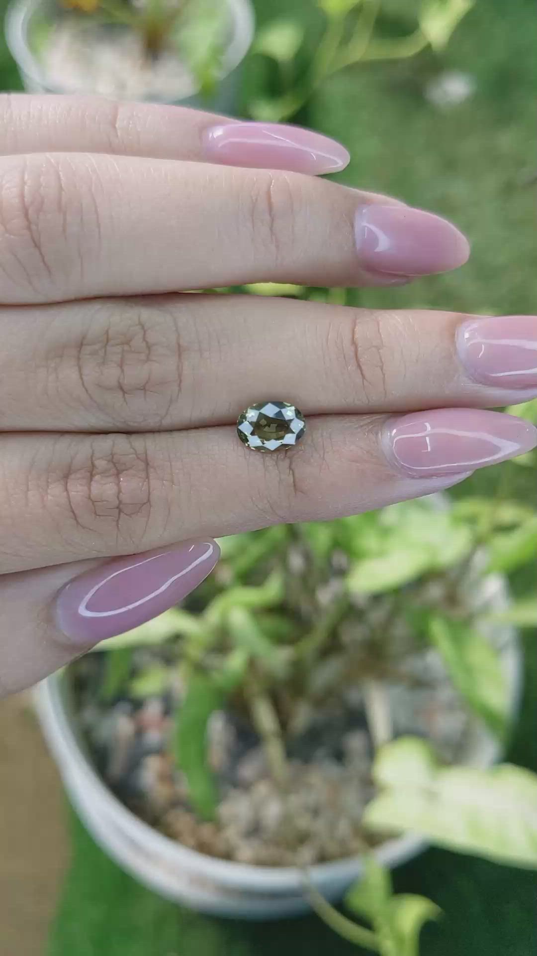 1.56 Ct. Color Change Sapphire from Ceylon (Sri Lanka) Size Video