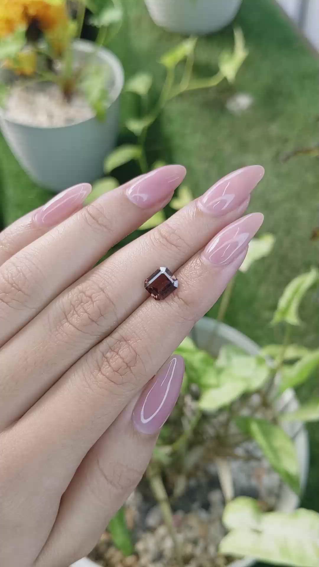 1.77 Ct. Orangish Brown Sapphire from Ceylon (Sri Lanka) Size Video