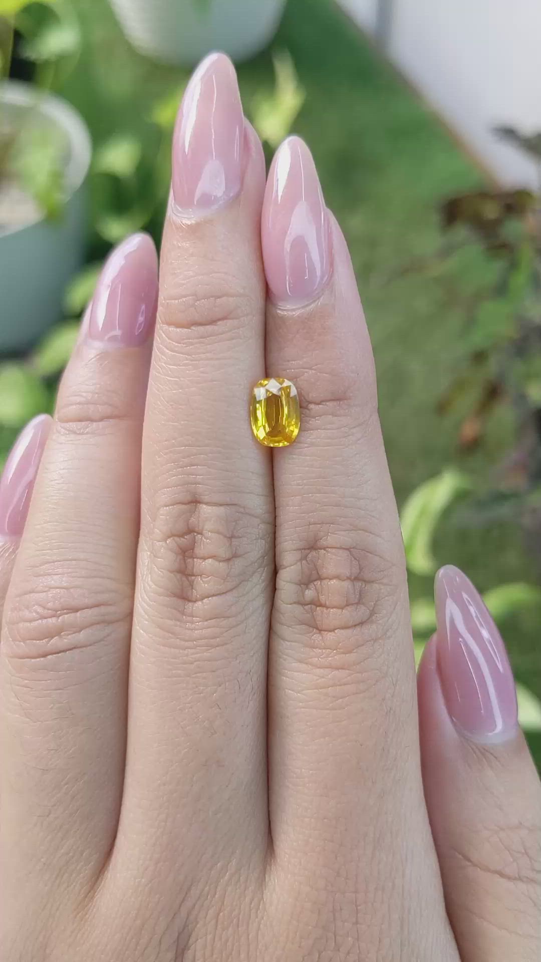 1.18 Ct. Orangish Yellow Sapphire from Ceylon (Sri Lanka) Size Video