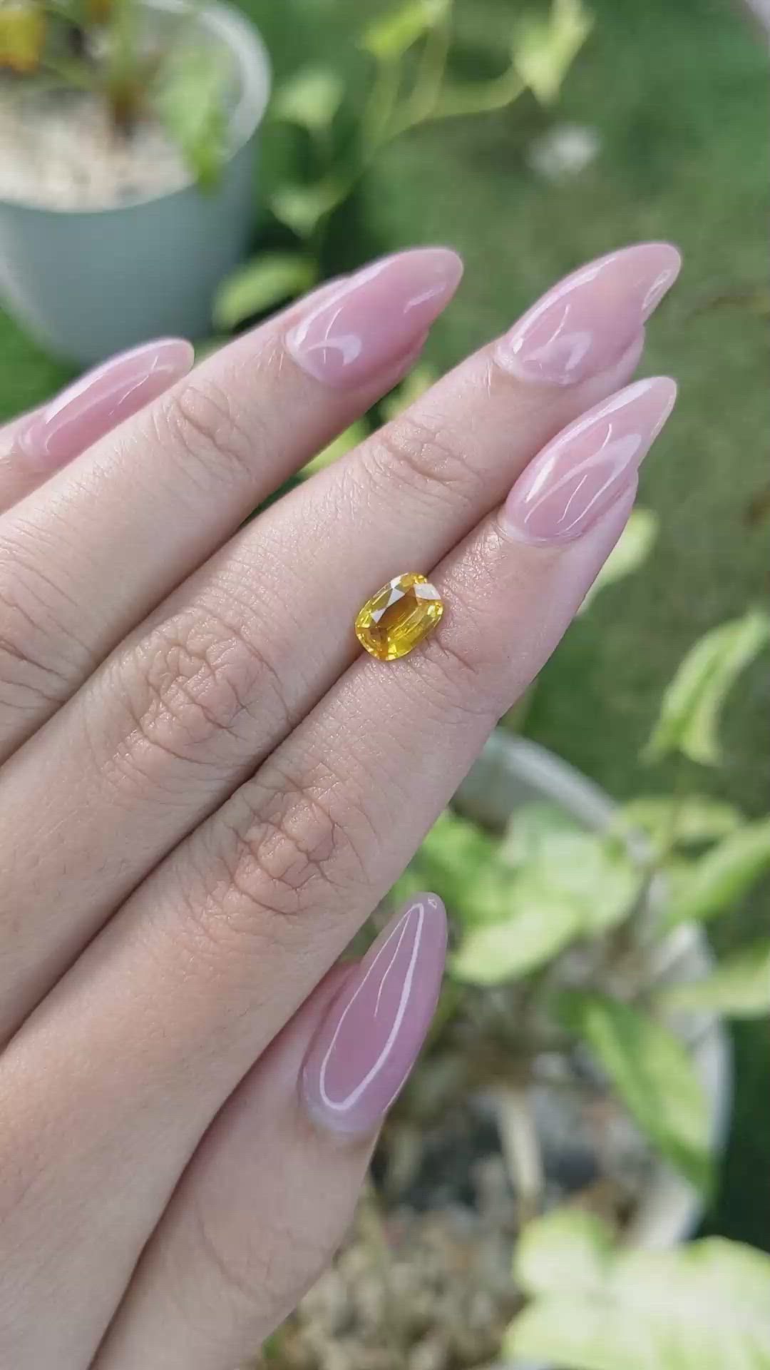 1.18 Ct. Orangish Yellow Sapphire from Ceylon (Sri Lanka) Size Video