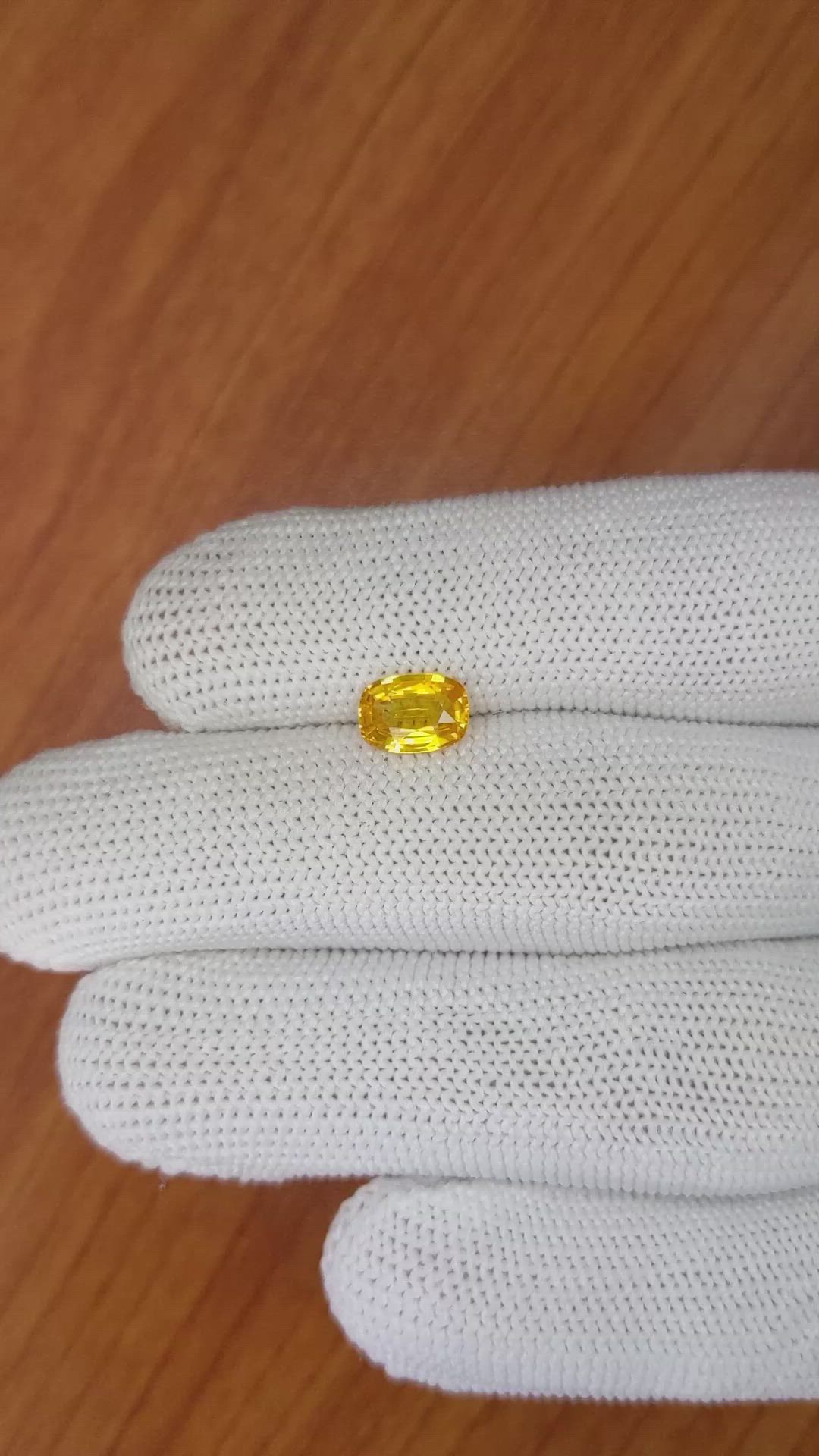 1.18 Ct. Orangish Yellow Sapphire from Ceylon (Sri Lanka) Size Video