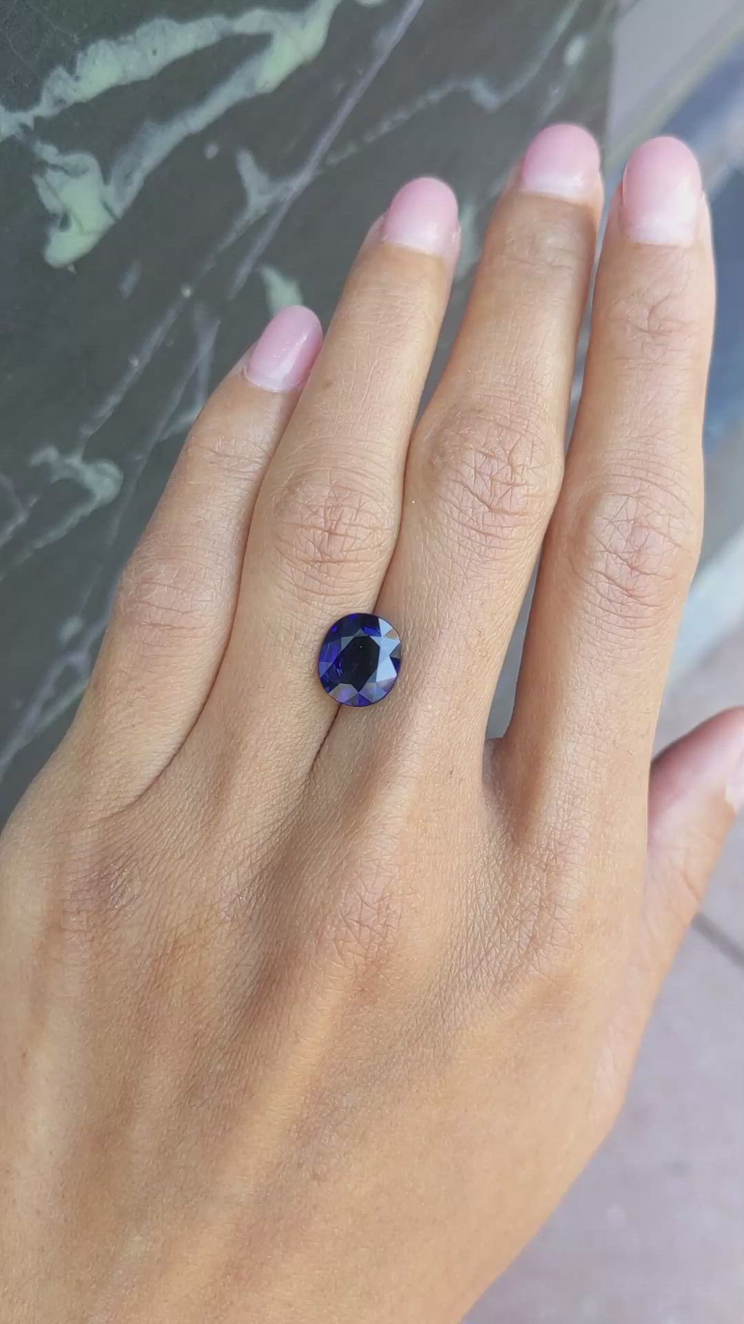 3.64 Ct. Blue Sapphire from Ceylon (Sri Lanka) Size Video
